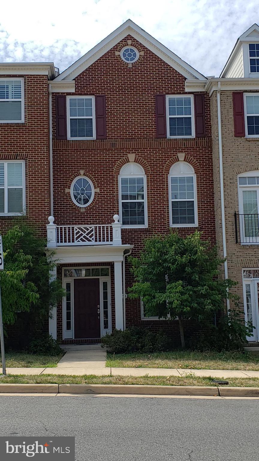 GOOSE CREEK VILLAGE NORTH - Residential Lease