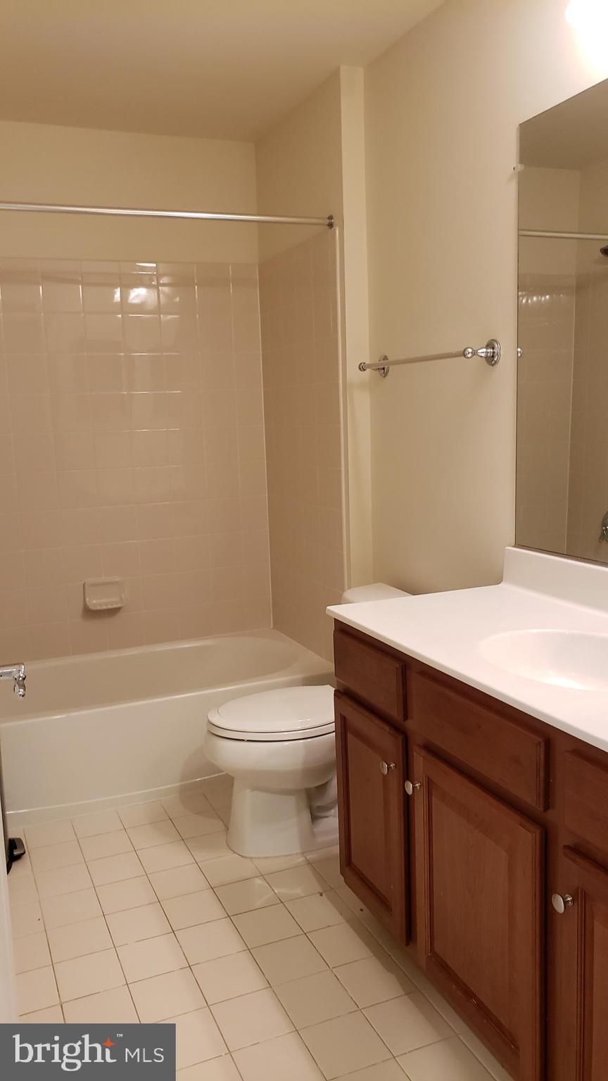 GOOSE CREEK VILLAGE NORTH - Residential Lease