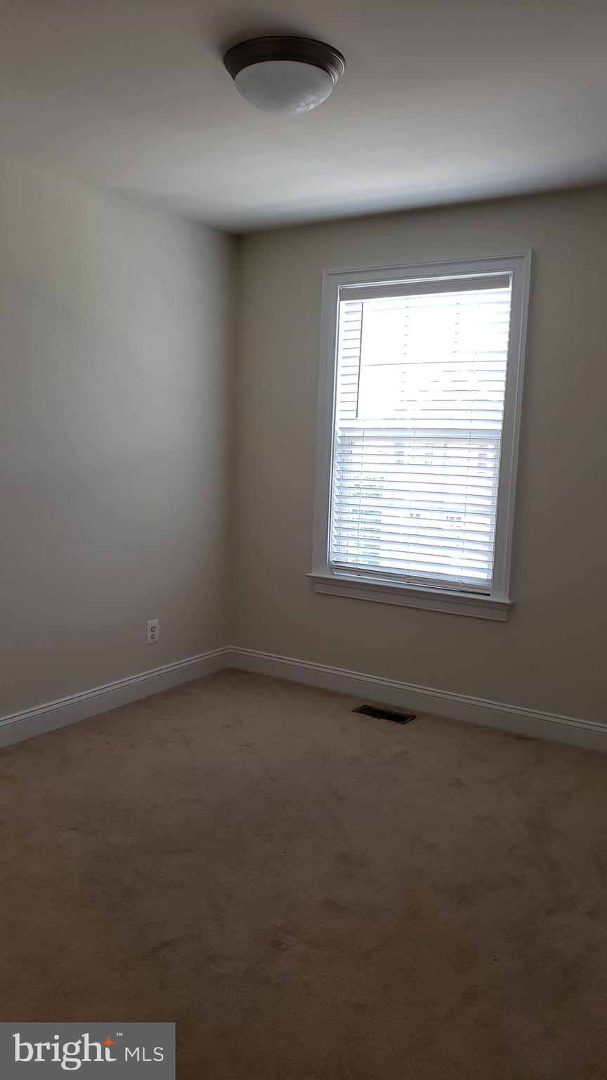 GOOSE CREEK VILLAGE NORTH - Residential Lease