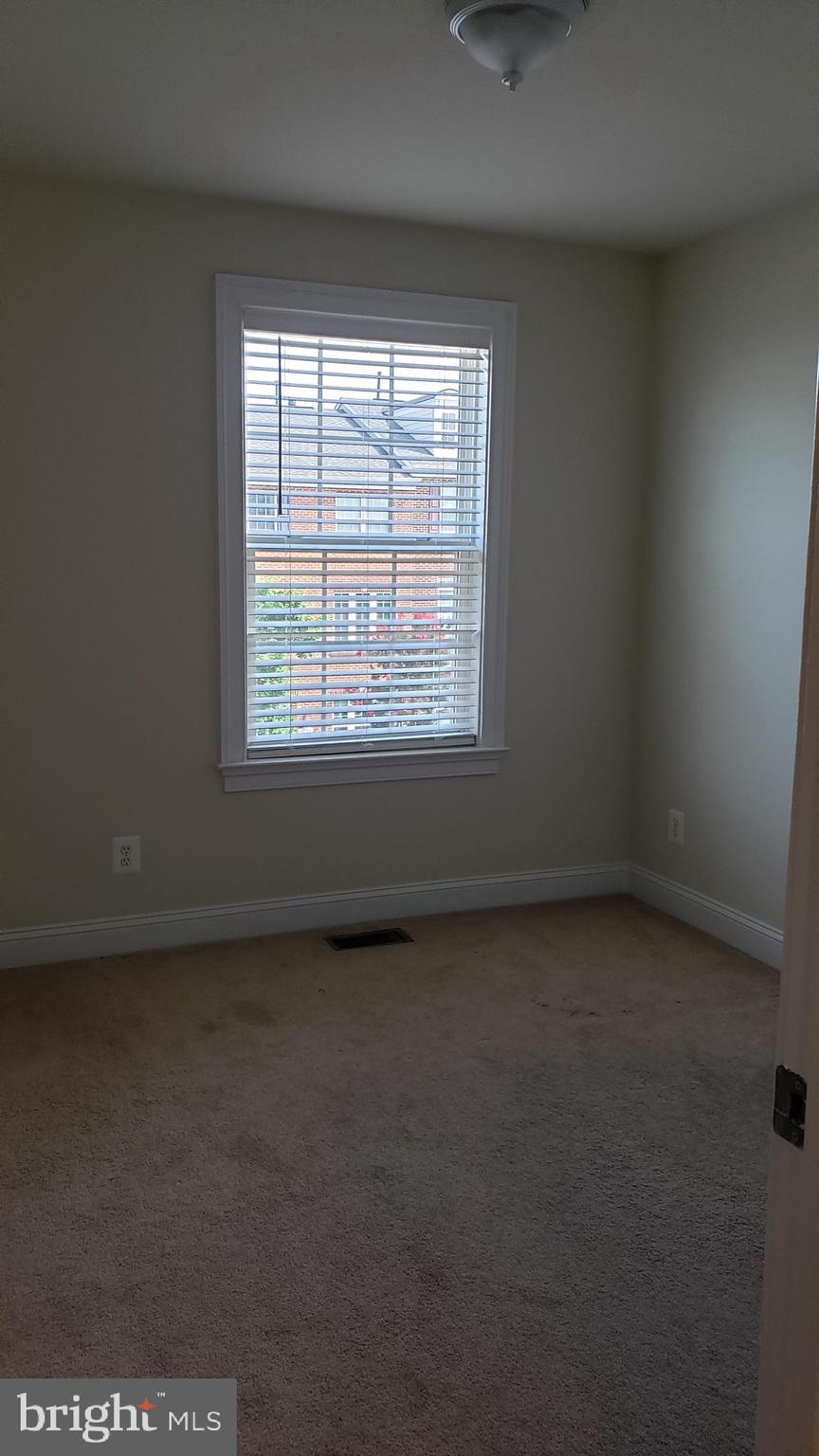 GOOSE CREEK VILLAGE NORTH - Residential Lease