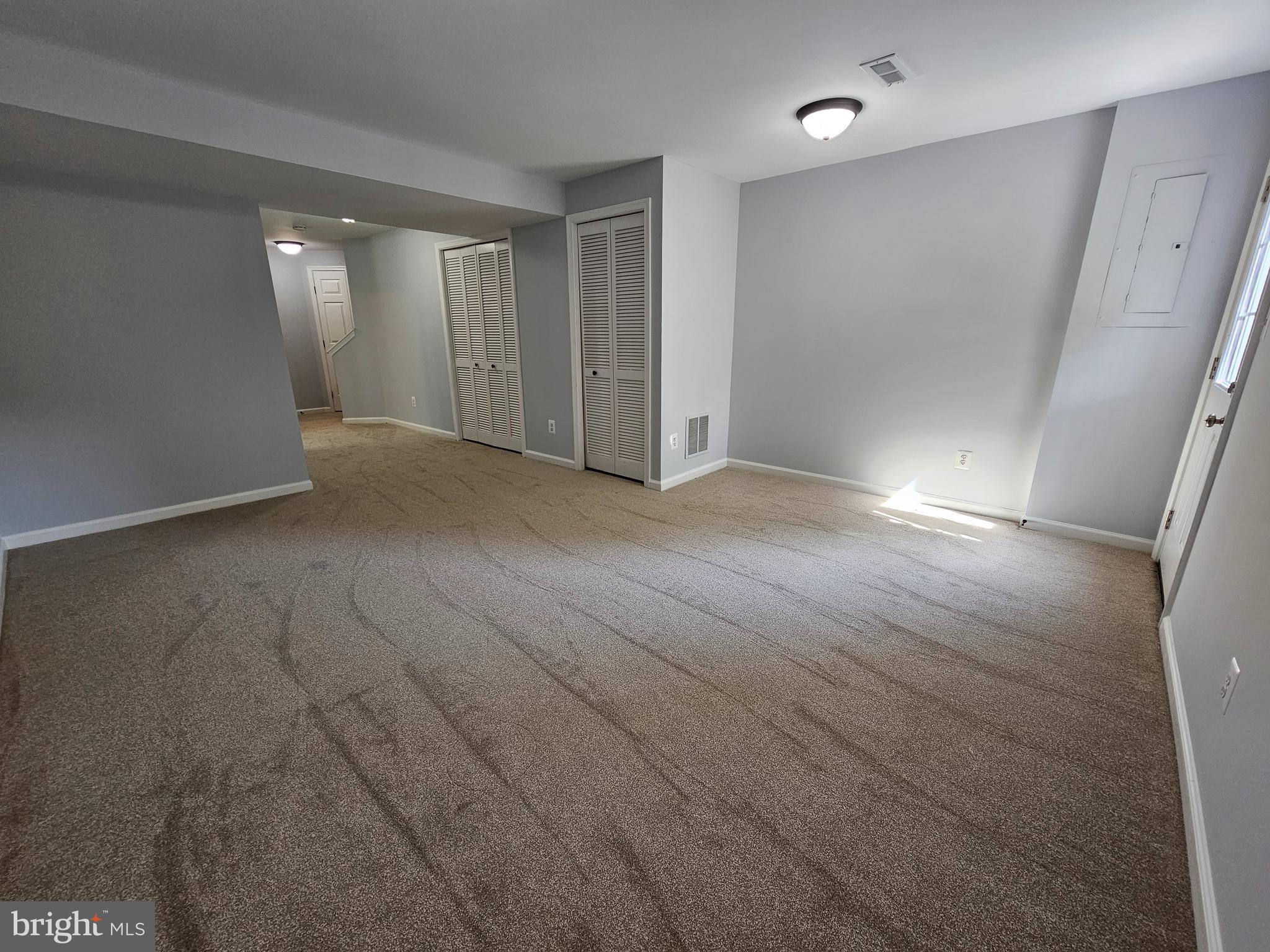 CENTRE RIDGE LAND BAY - Residential Lease