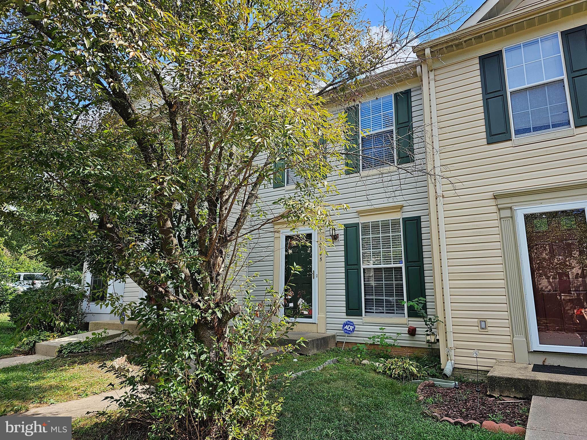 CENTRE RIDGE LAND BAY - Residential Lease