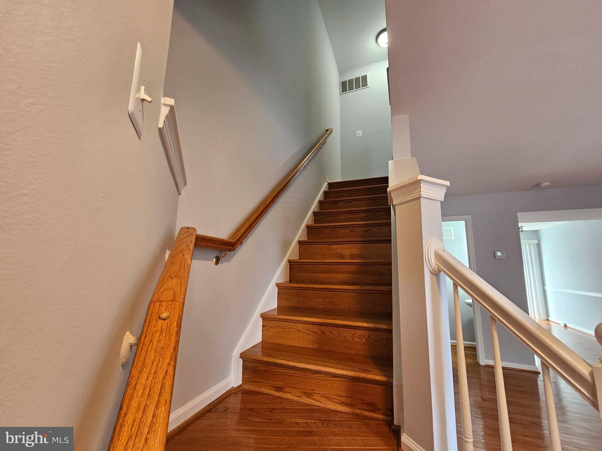 CENTRE RIDGE LAND BAY - Residential Lease