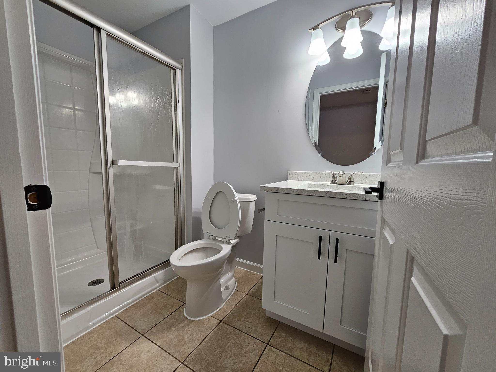 CENTRE RIDGE LAND BAY - Residential Lease