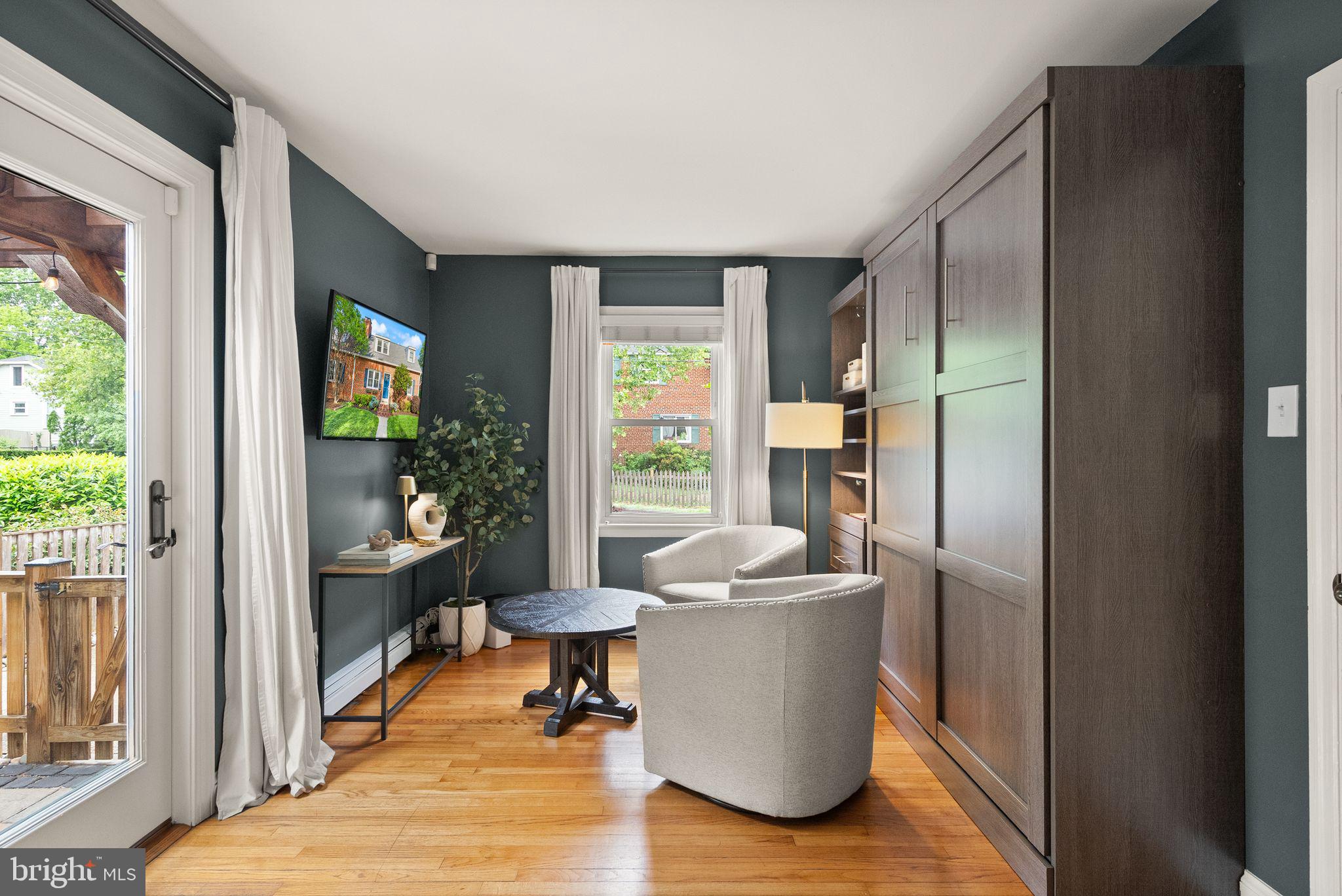 COTTAGE PARK - Residential