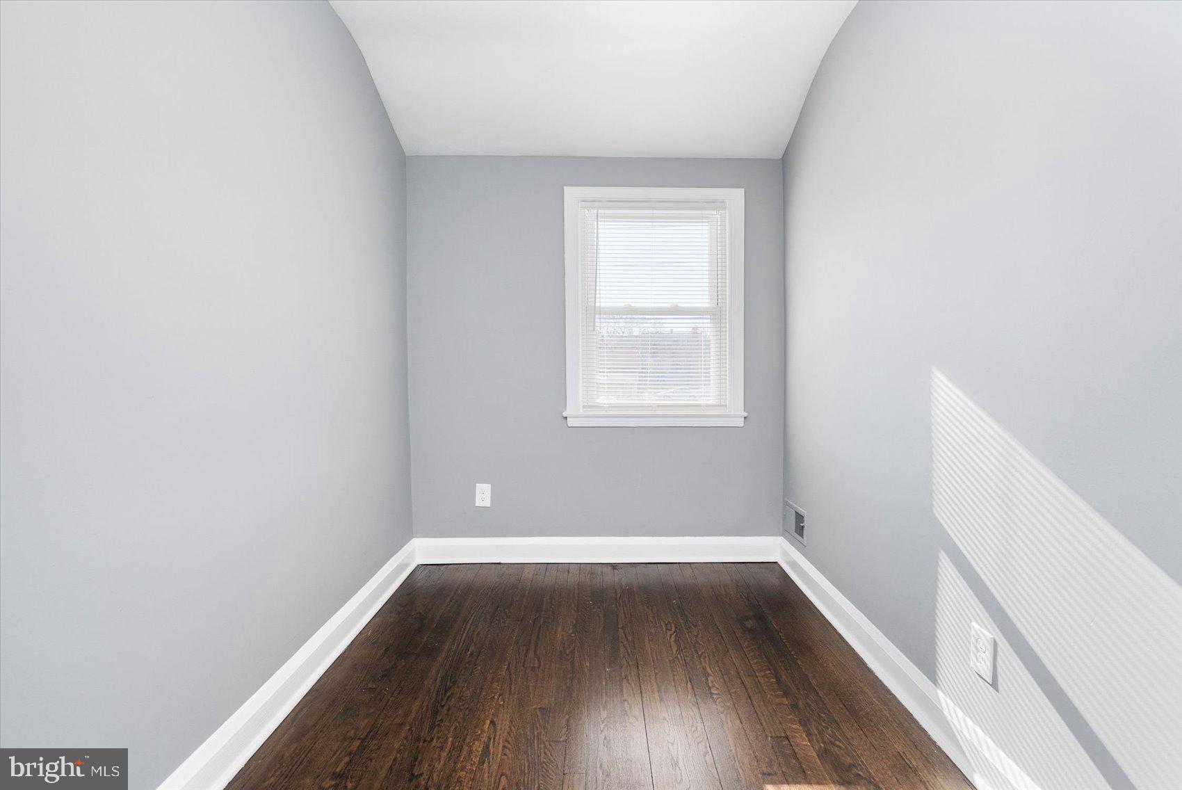 MIDDLESEX - Residential