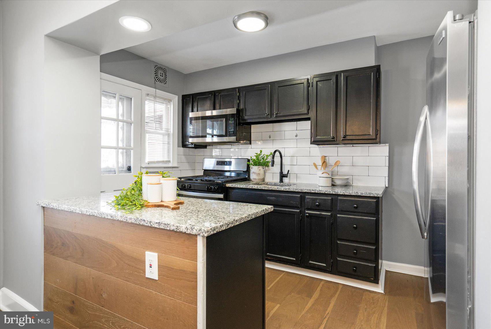 MIDDLESEX - Residential