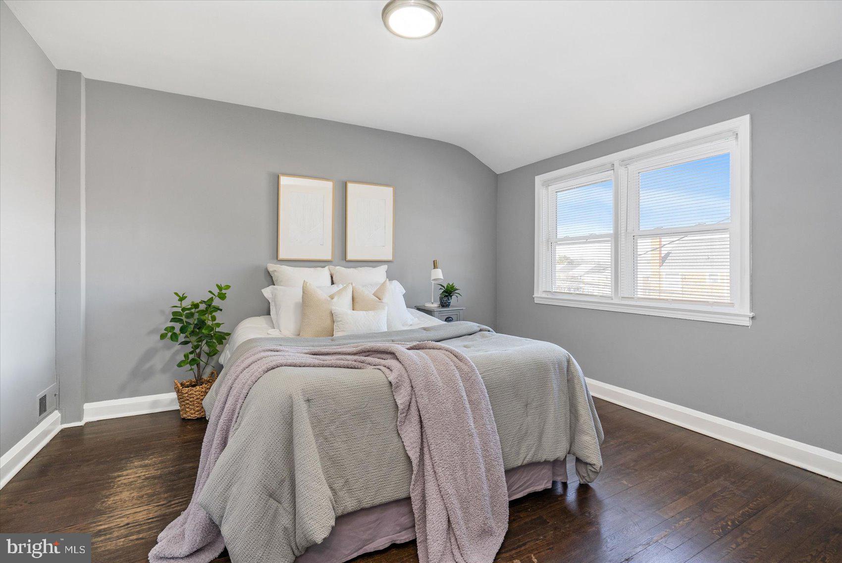 MIDDLESEX - Residential