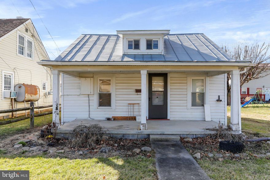 Skill, Grit, & Purpose required: this timeless treasure is in search of an ambitious new owner. Featuring solid bones, this home is just what the market ordered! A straightforward 3-bedroom, 1 full bath Cape Cod containing 848 sq. ft. on a crawl space foundation. Situated on 0.172 acres, it awaits your personal touch, holding immense potential for customization and enhancement. With a vision and a little elbow grease, you can unlock the full potential of this property and create a haven that reflects your unique style and personality. Located within a stone's throw of Pilgrims Pride, American Woodmark, and other top employers. Don't miss out; on this opportunity to make your mark in Moorefield, WV. Schedule your showing today and embark on the journey to homeownership and renovation mastery!