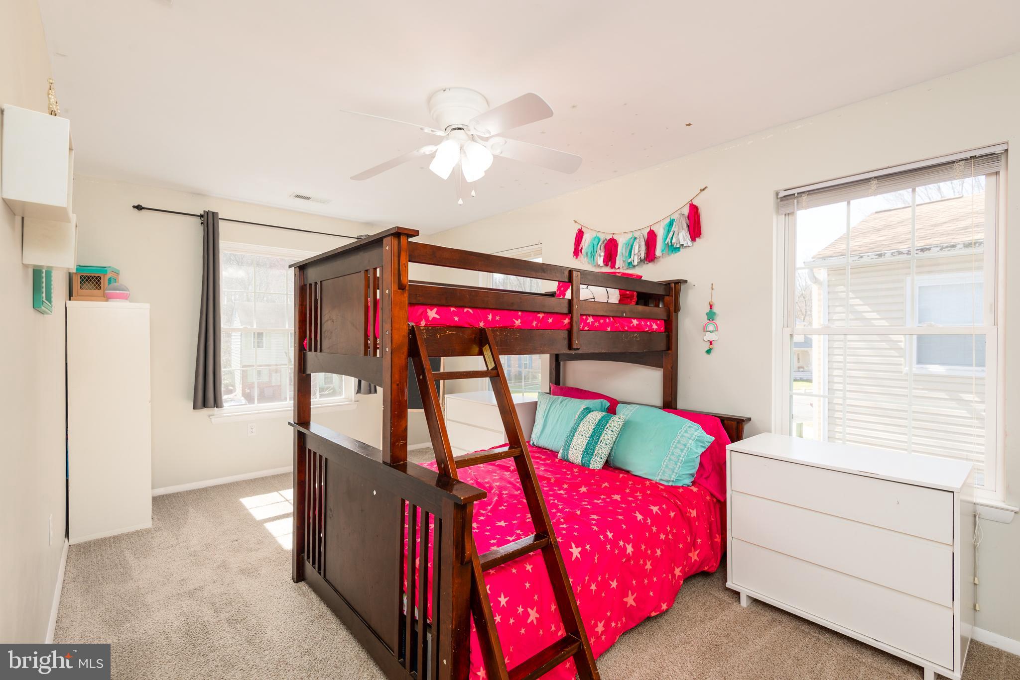 HUNTERS POINTE - Residential