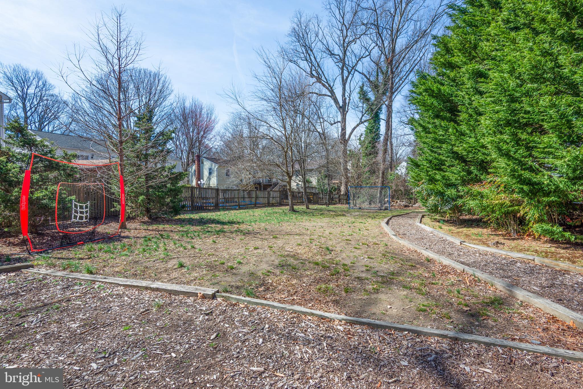 HUNTERS POINTE - Residential