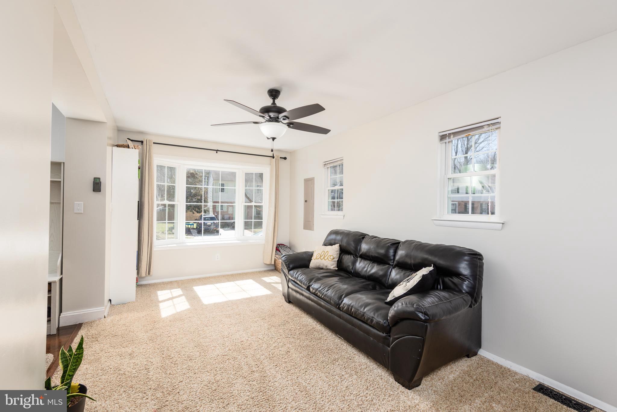 HUNTERS POINTE - Residential