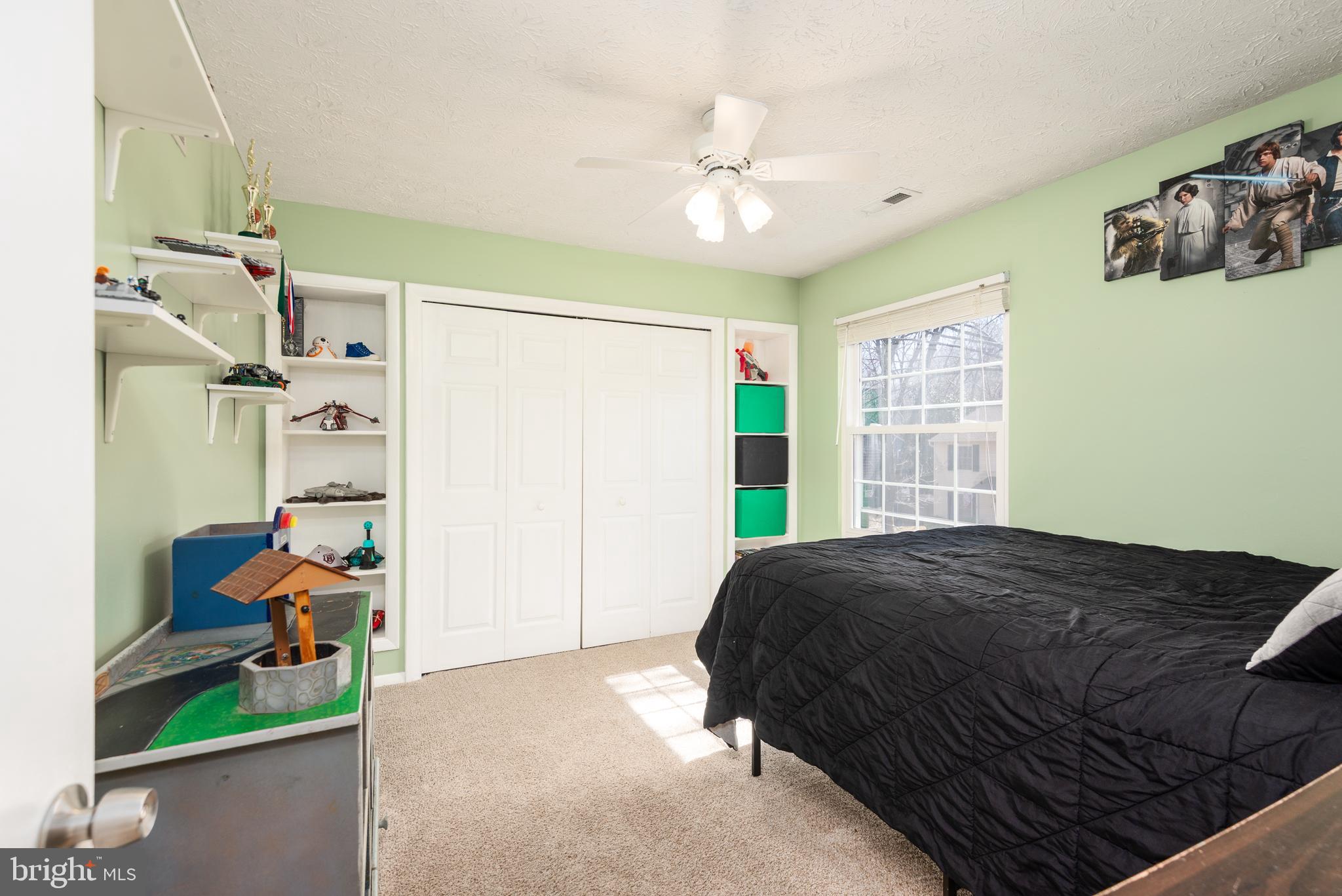 HUNTERS POINTE - Residential