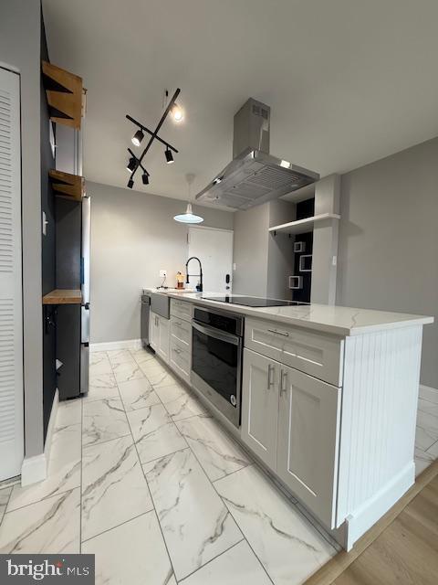 7600 E ROOSEVELT BOULEVARD 701