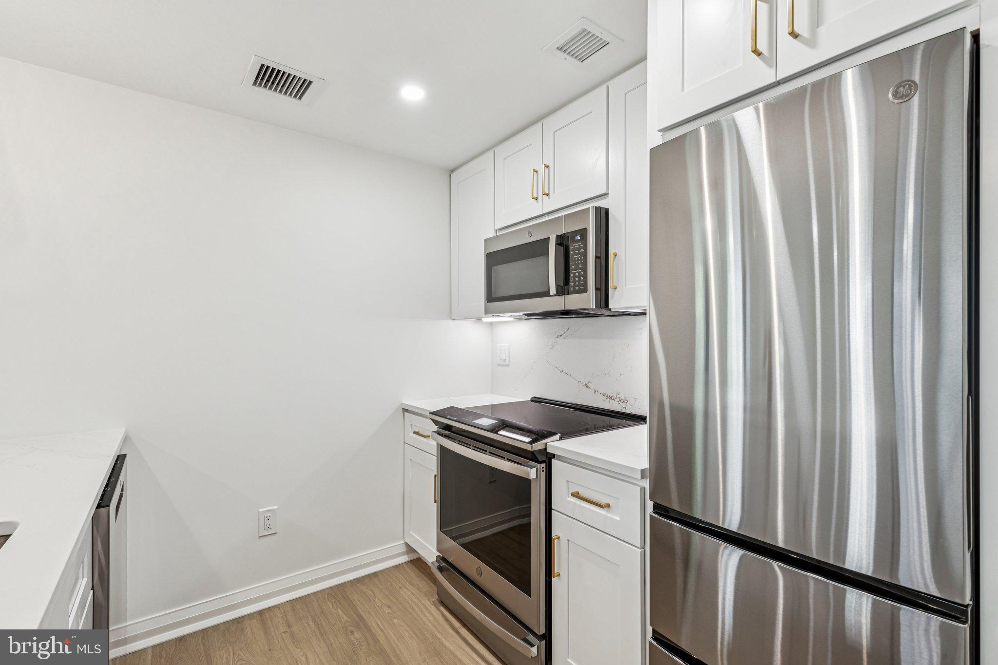 RITTENHOUSE SQUARE - Residential Lease