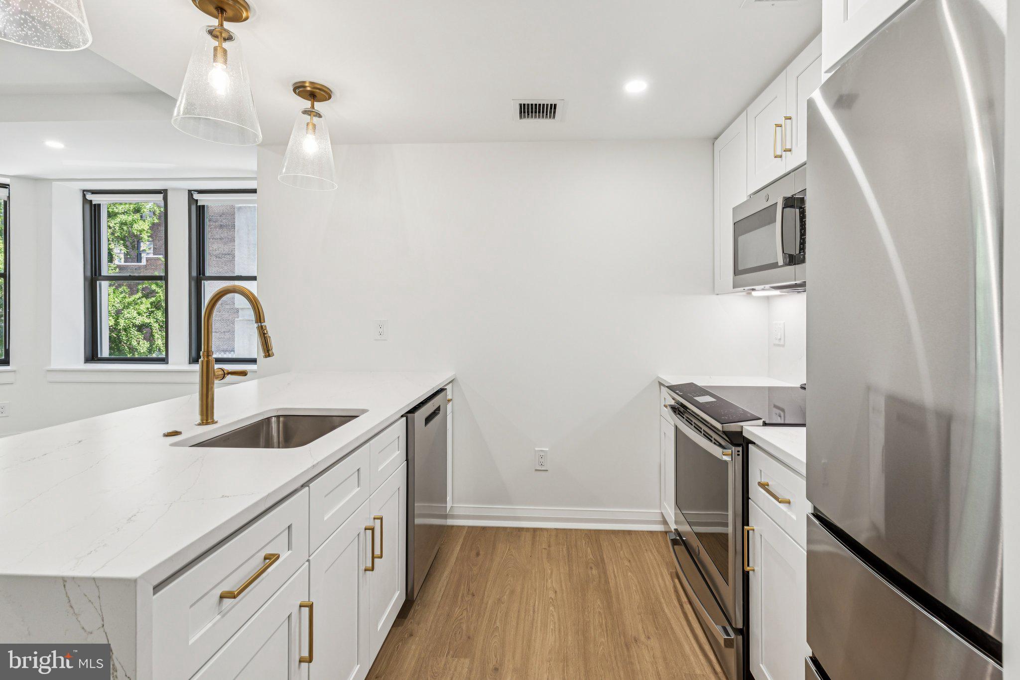 RITTENHOUSE SQUARE - Residential Lease