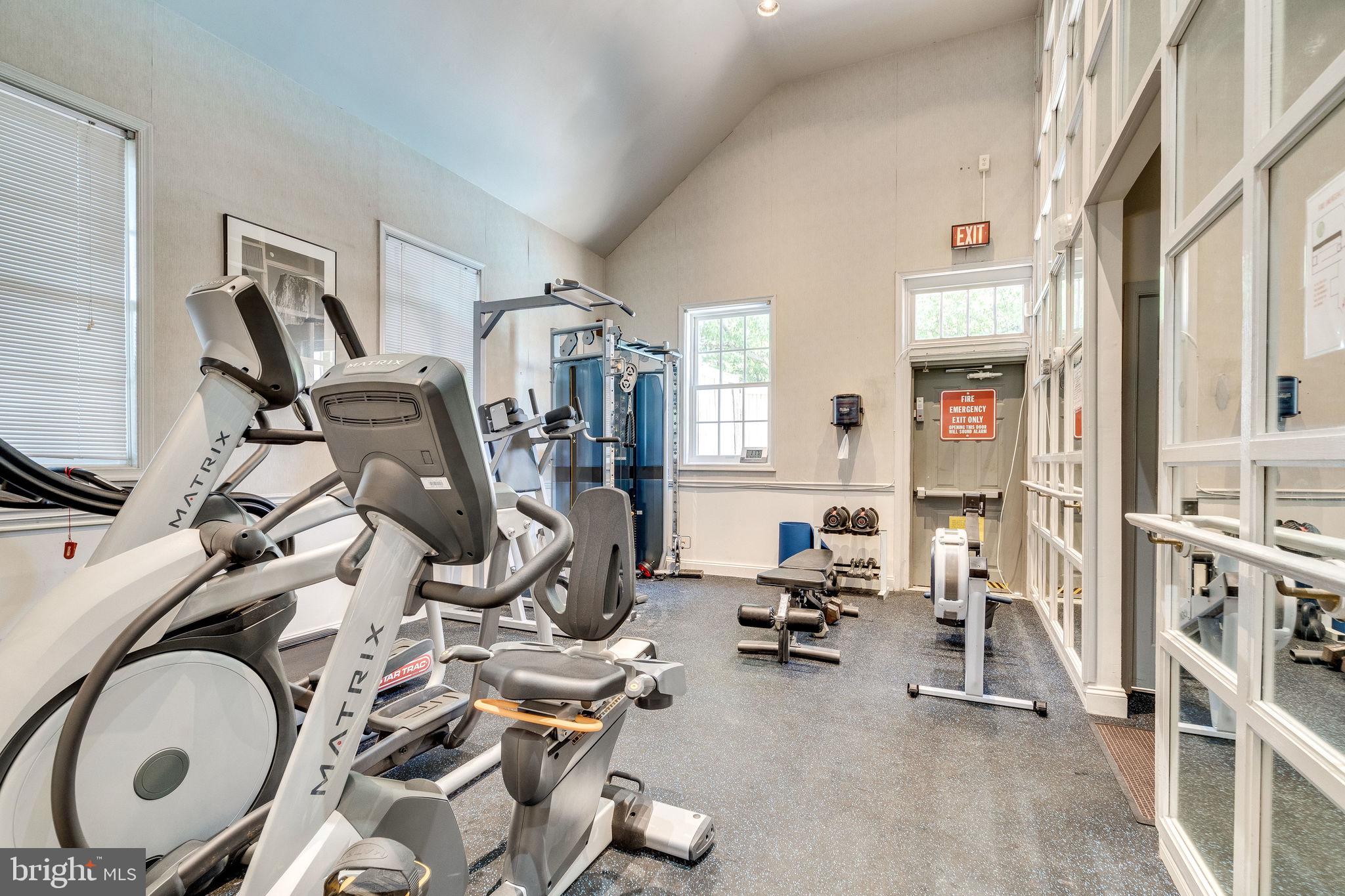 POTOWMACK CROSSING - Residential Lease