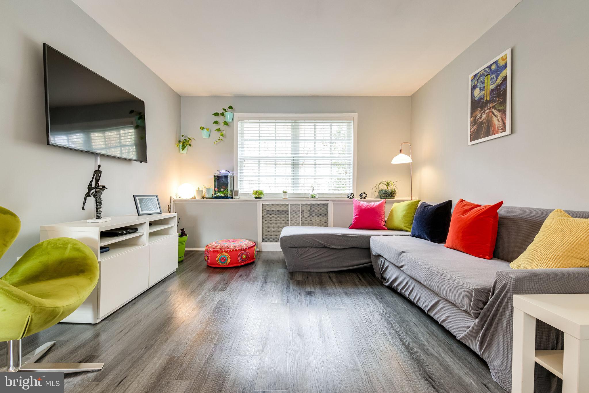 POTOWMACK CROSSING - Residential Lease