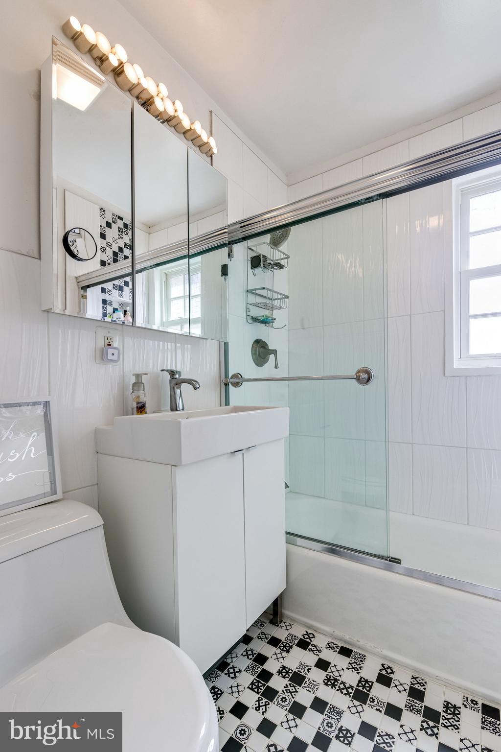 POTOWMACK CROSSING - Residential Lease