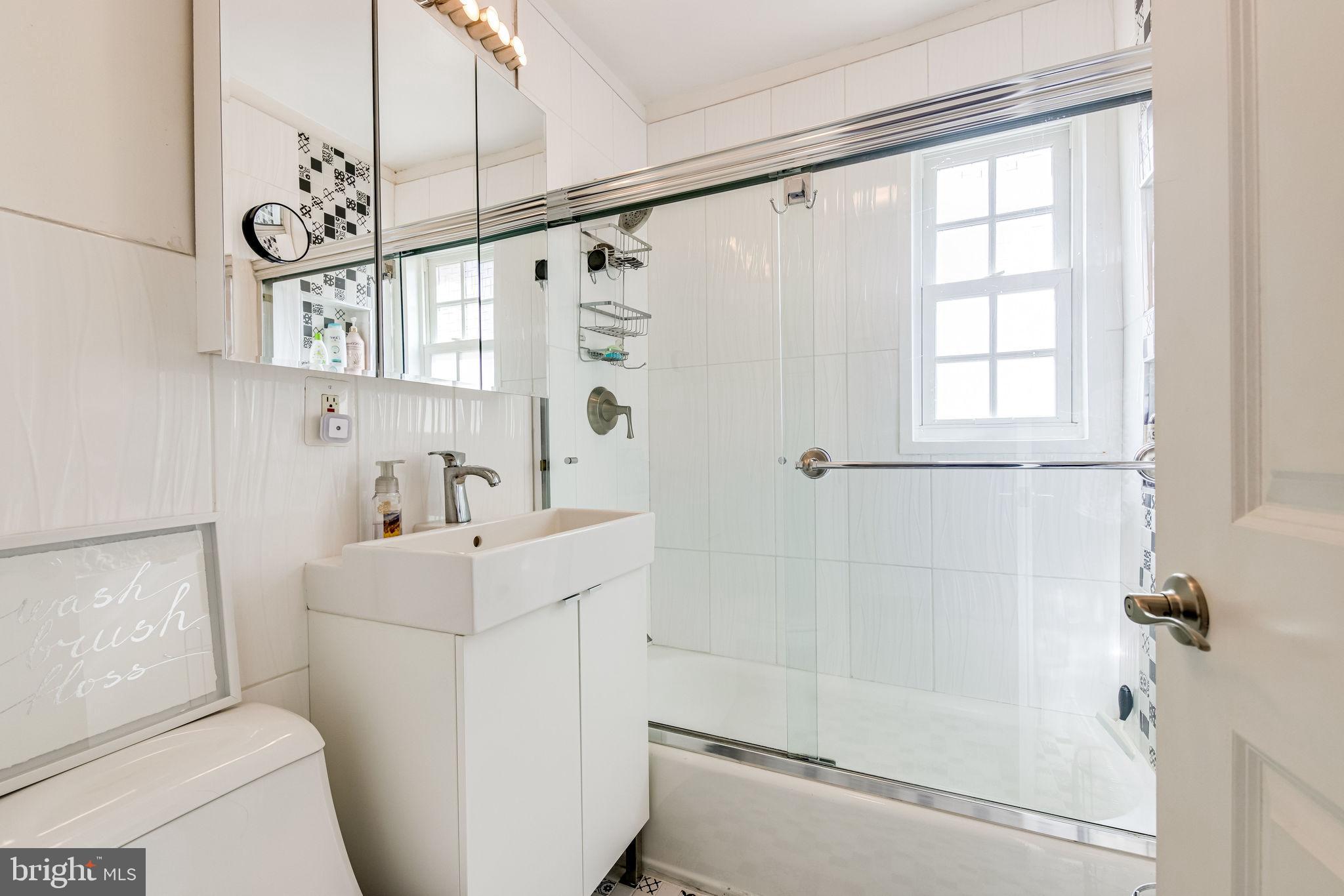 POTOWMACK CROSSING - Residential Lease