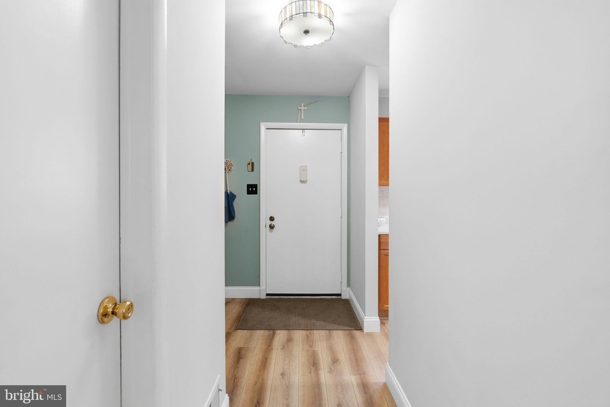 146 LARCHWOOD COURT