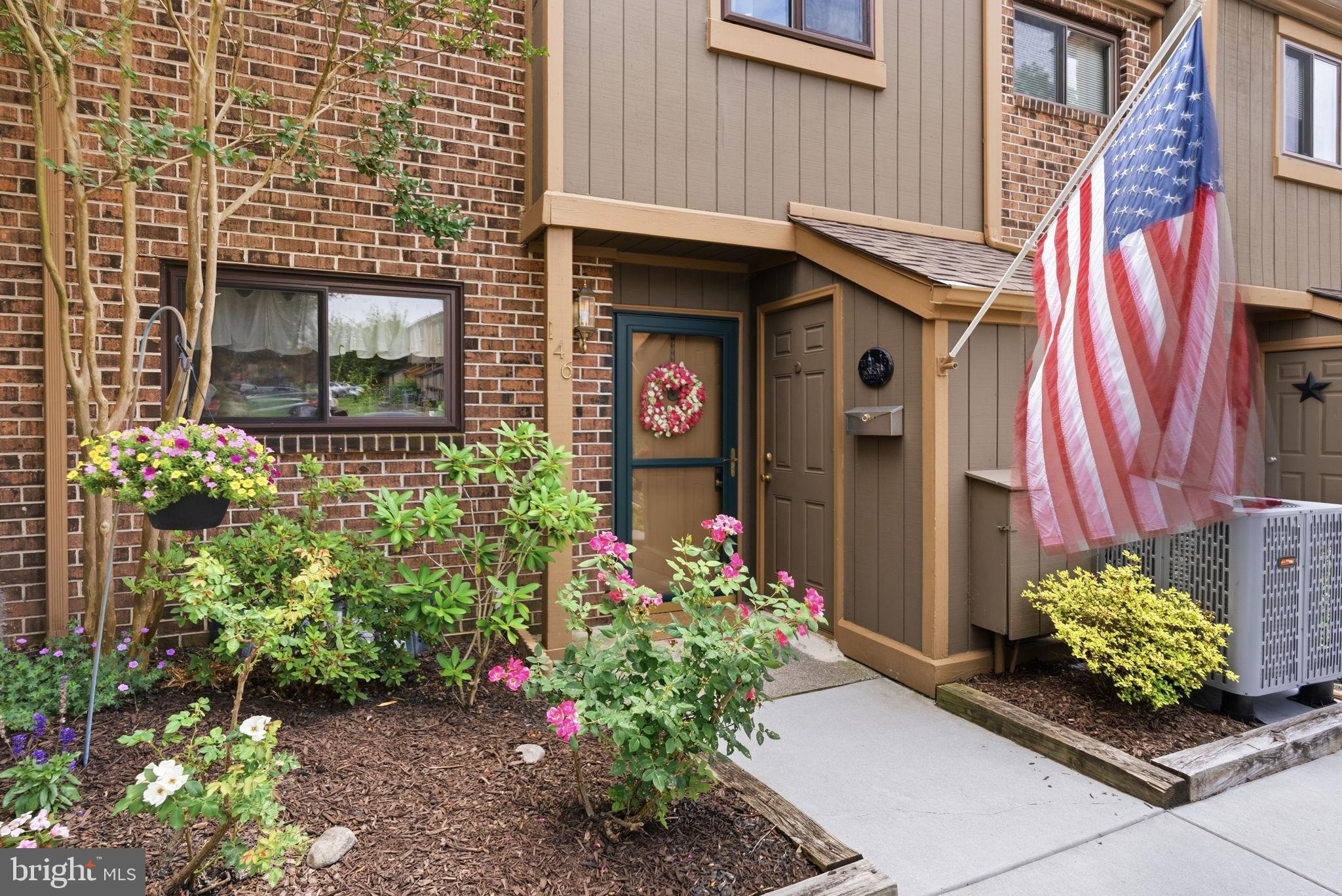 146 LARCHWOOD COURT