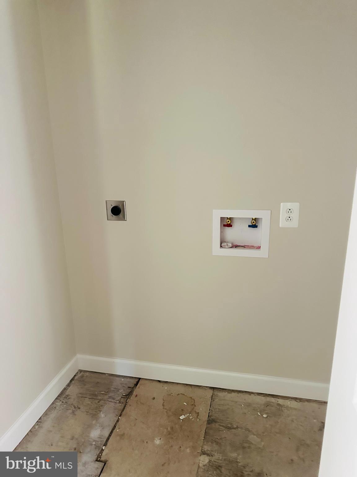 FUNKSTOWN - Residential Lease