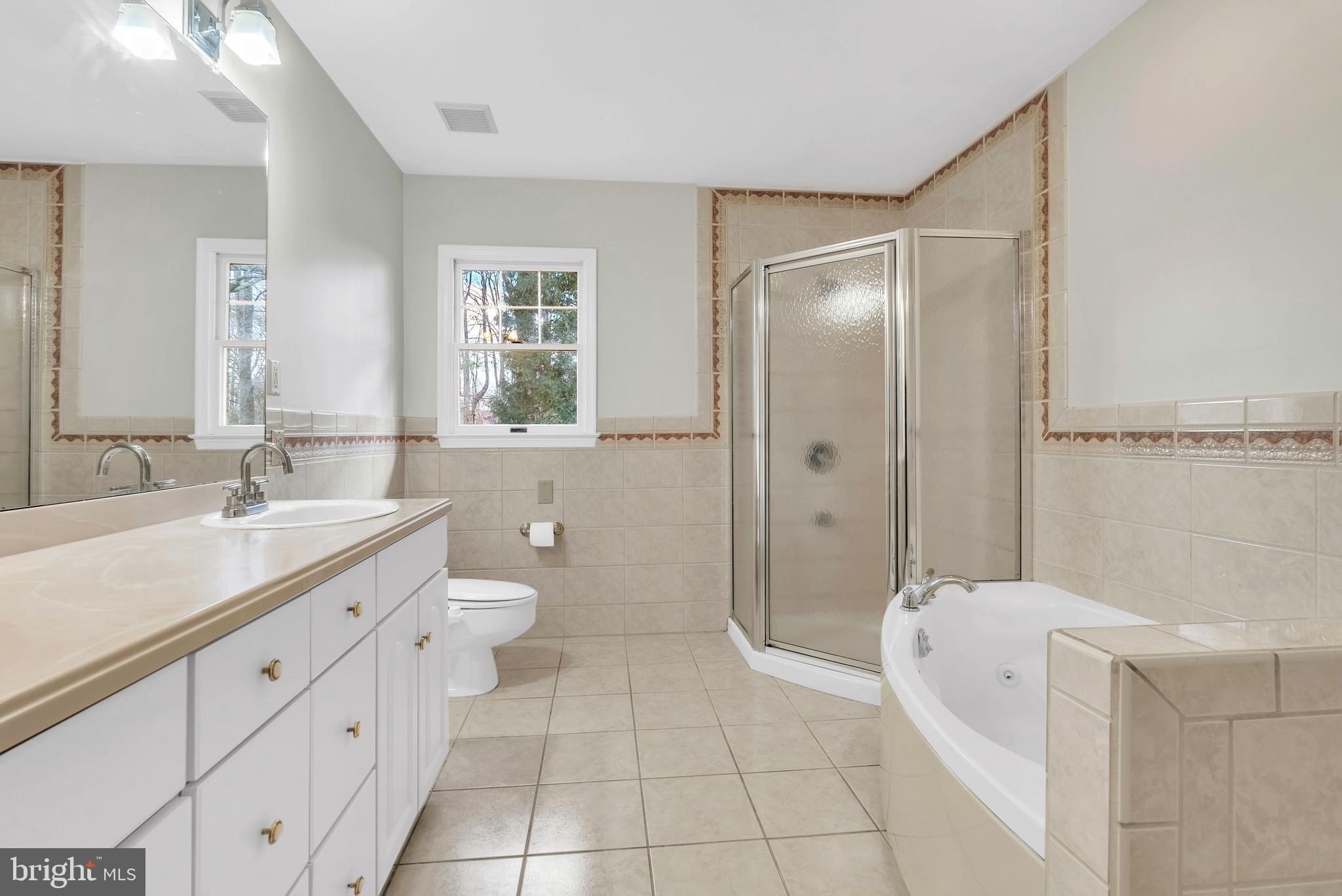 POTOMAC OUTSIDE - Residential Lease