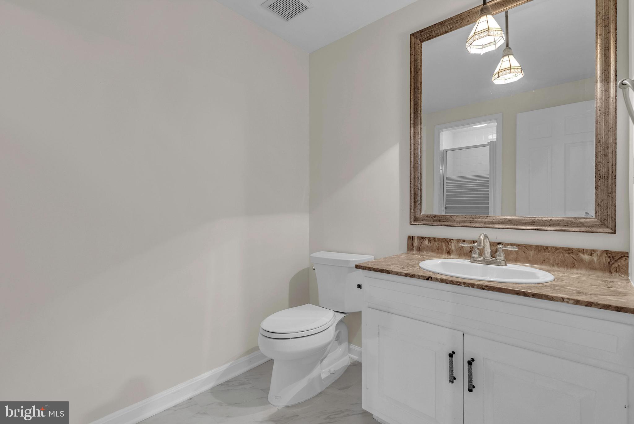 POTOMAC OUTSIDE - Residential Lease