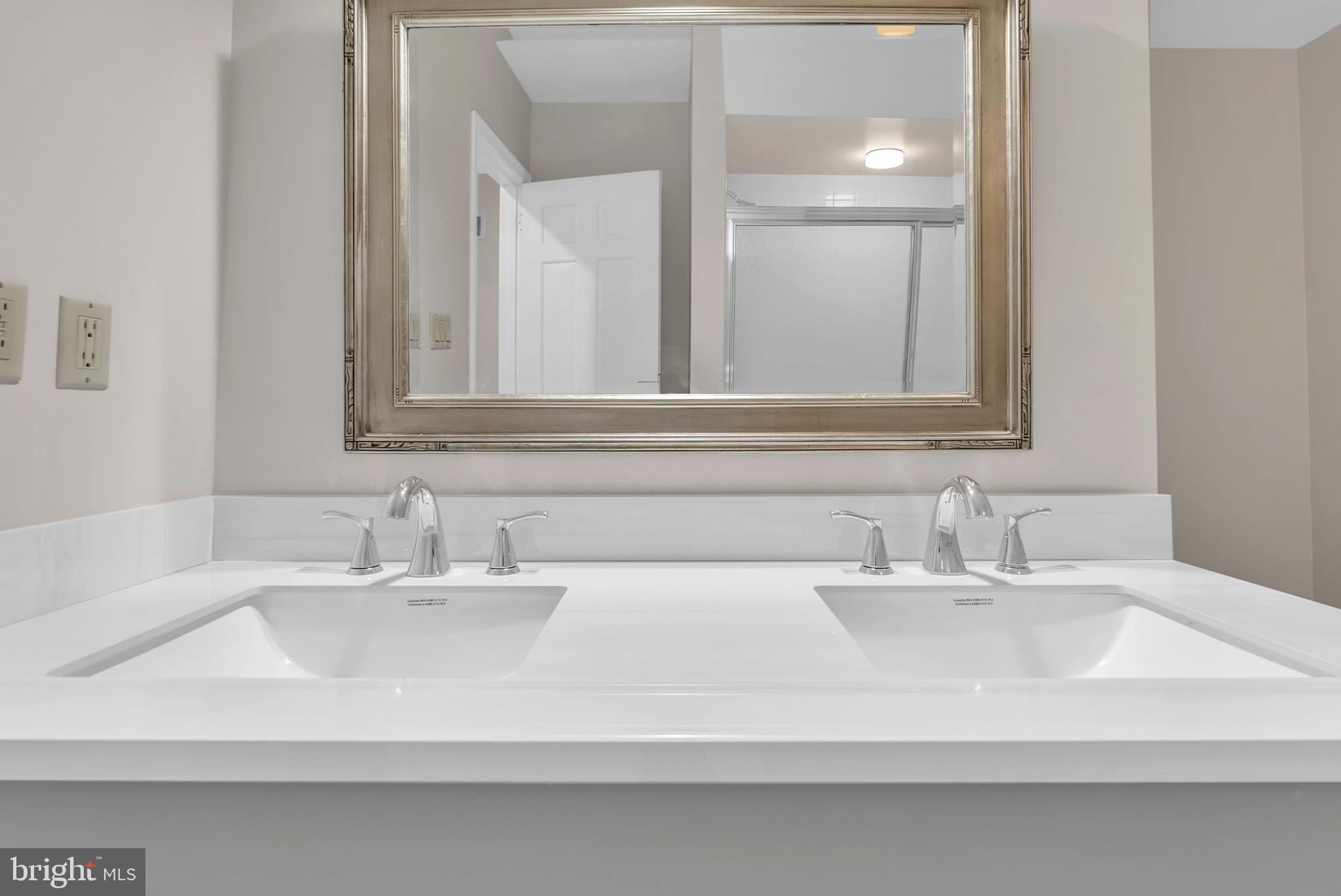 POTOMAC OUTSIDE - Residential Lease