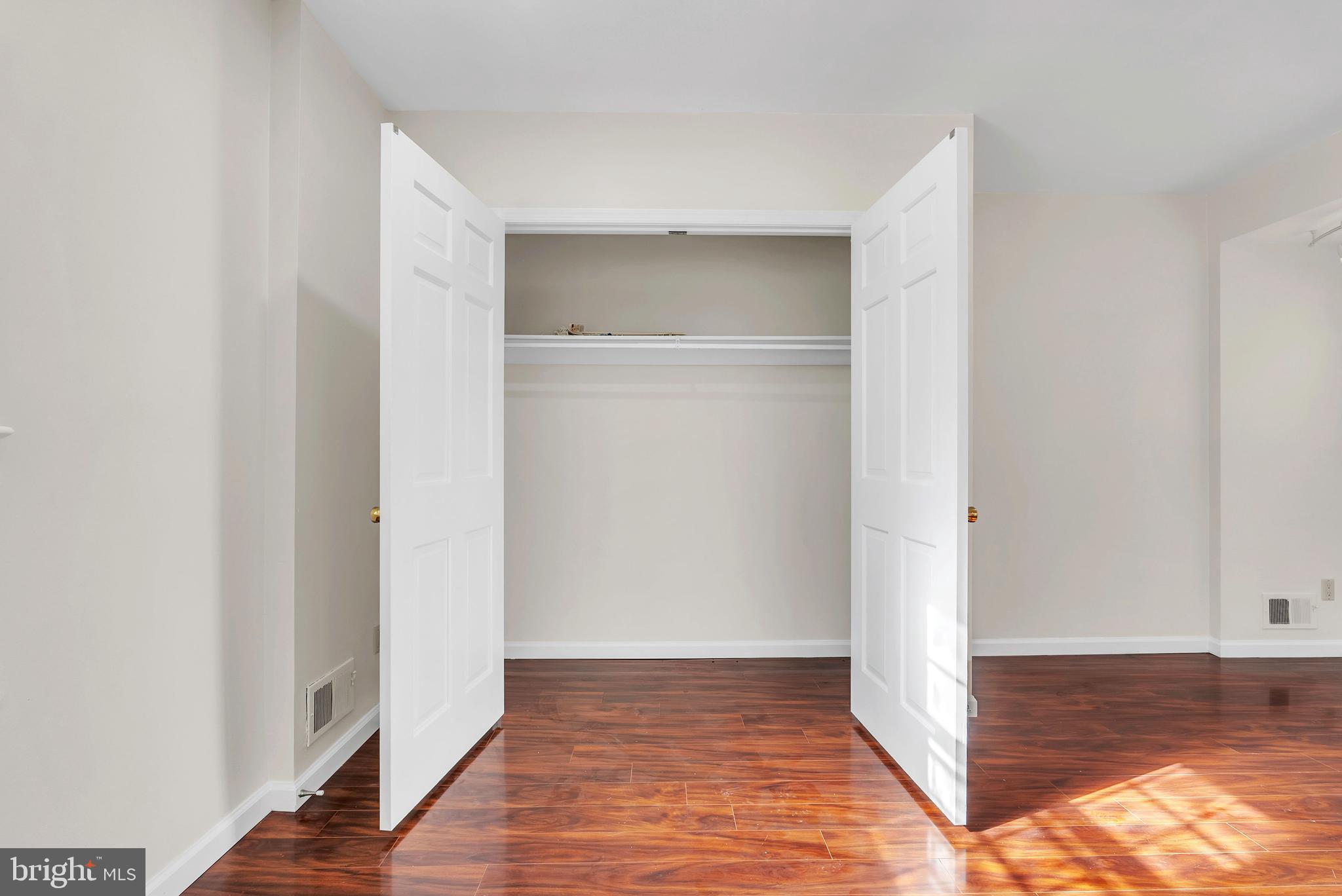 POTOMAC OUTSIDE - Residential Lease