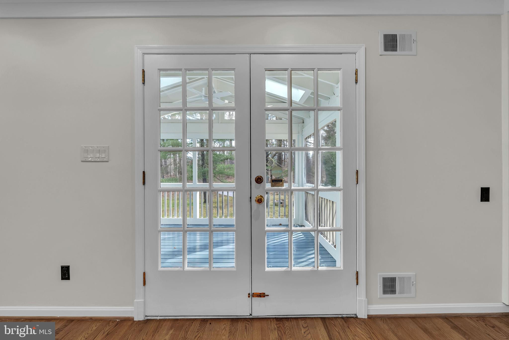 POTOMAC OUTSIDE - Residential Lease