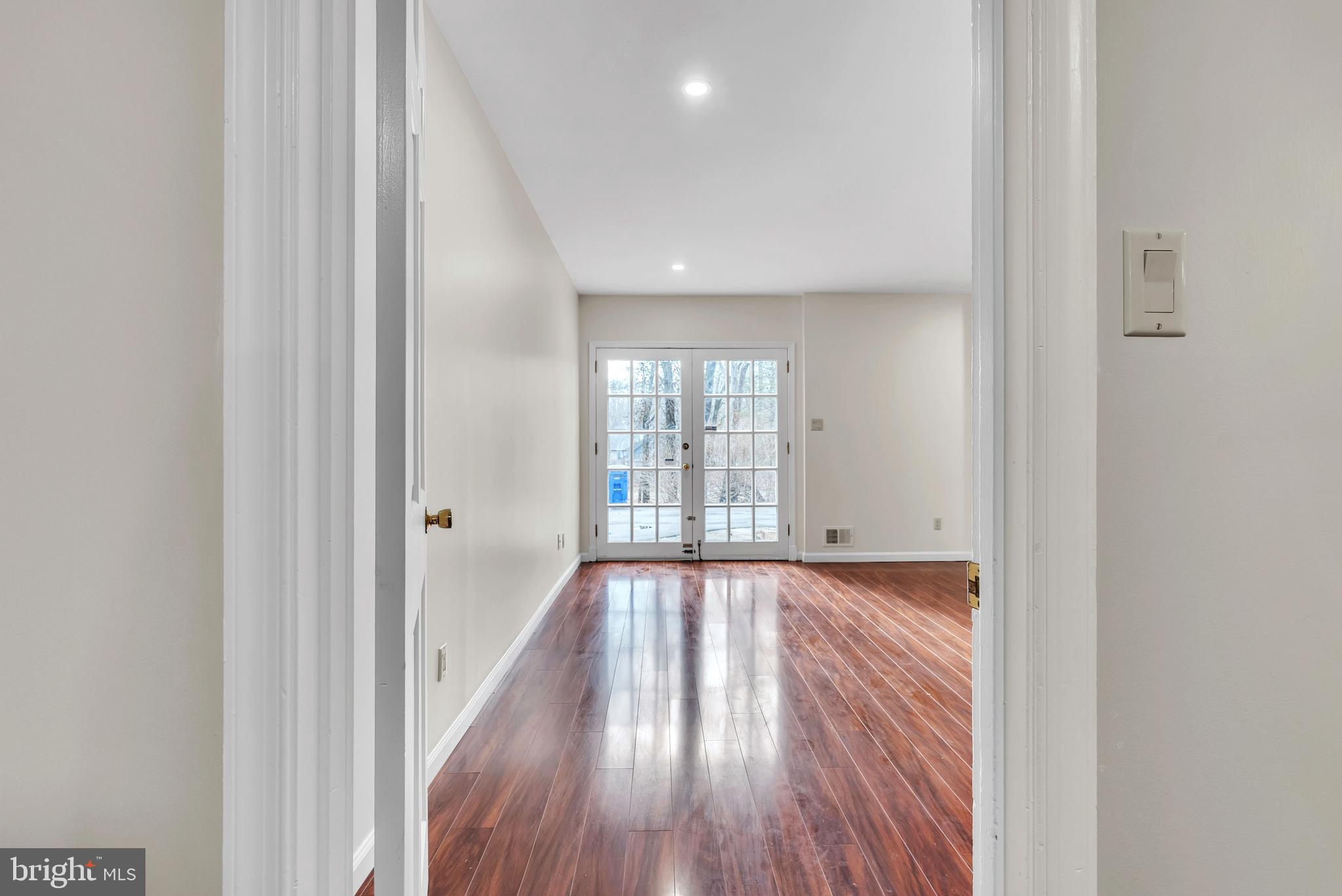 POTOMAC OUTSIDE - Residential Lease