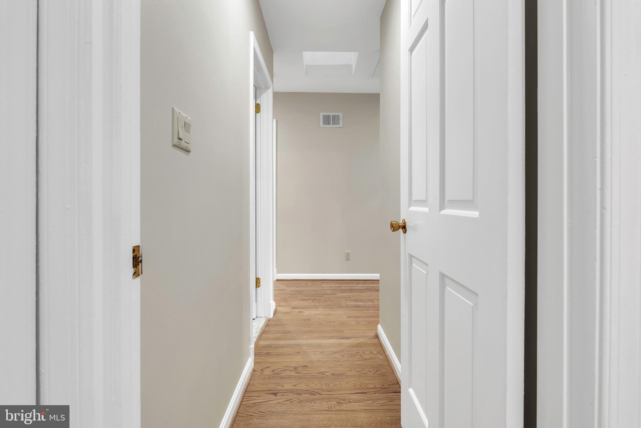 POTOMAC OUTSIDE - Residential Lease