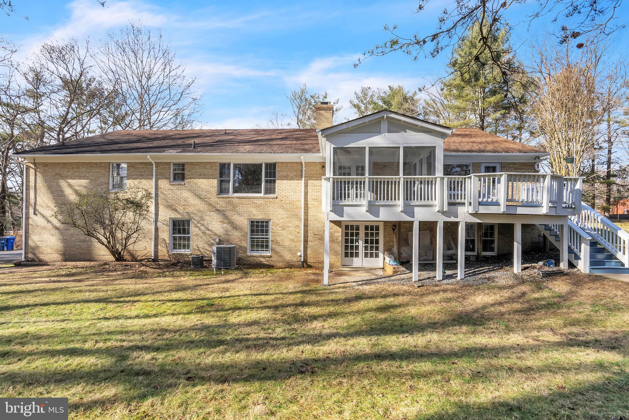 POTOMAC OUTSIDE - Residential Lease