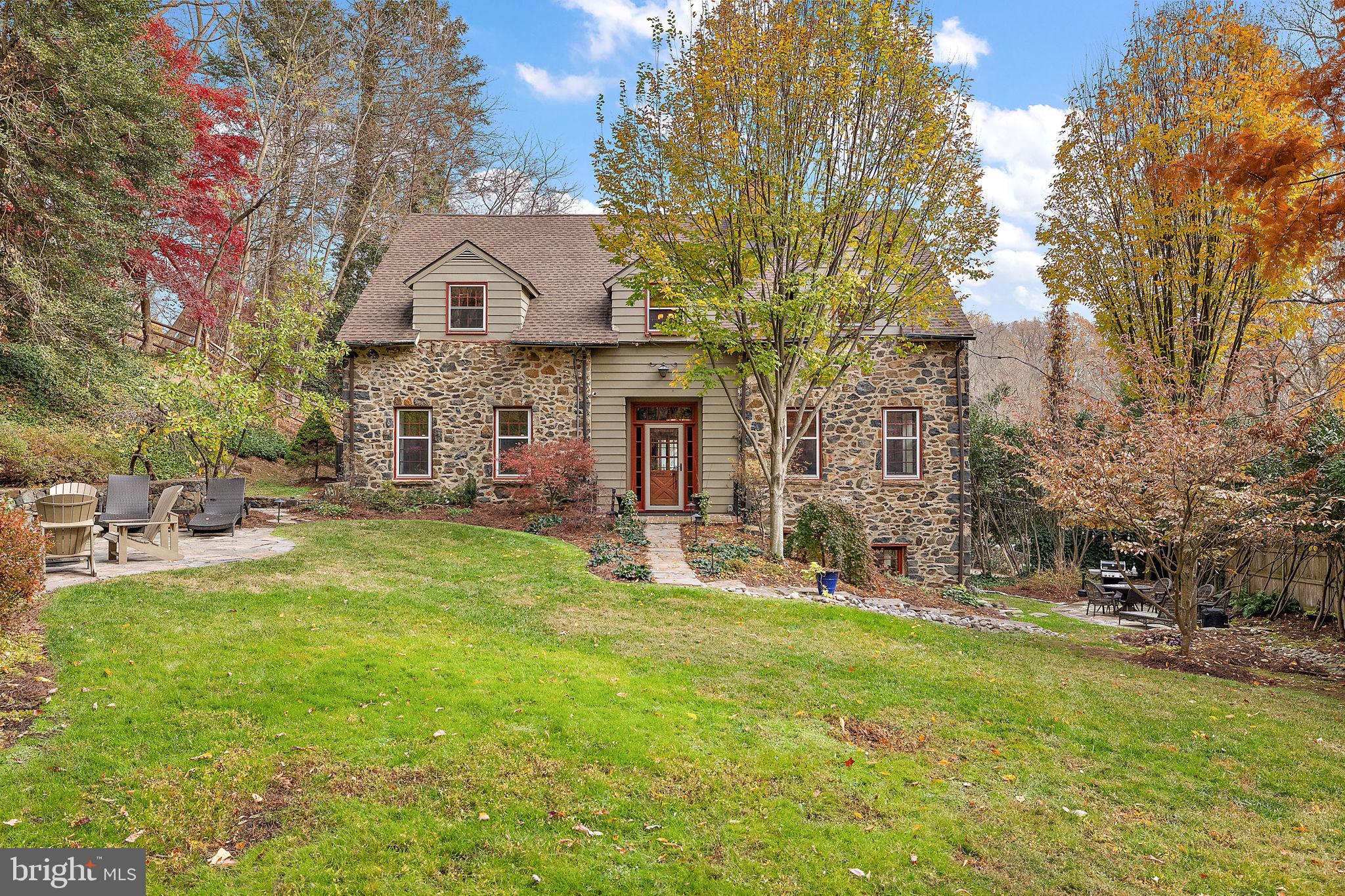 3007 FAULKLAND ROAD