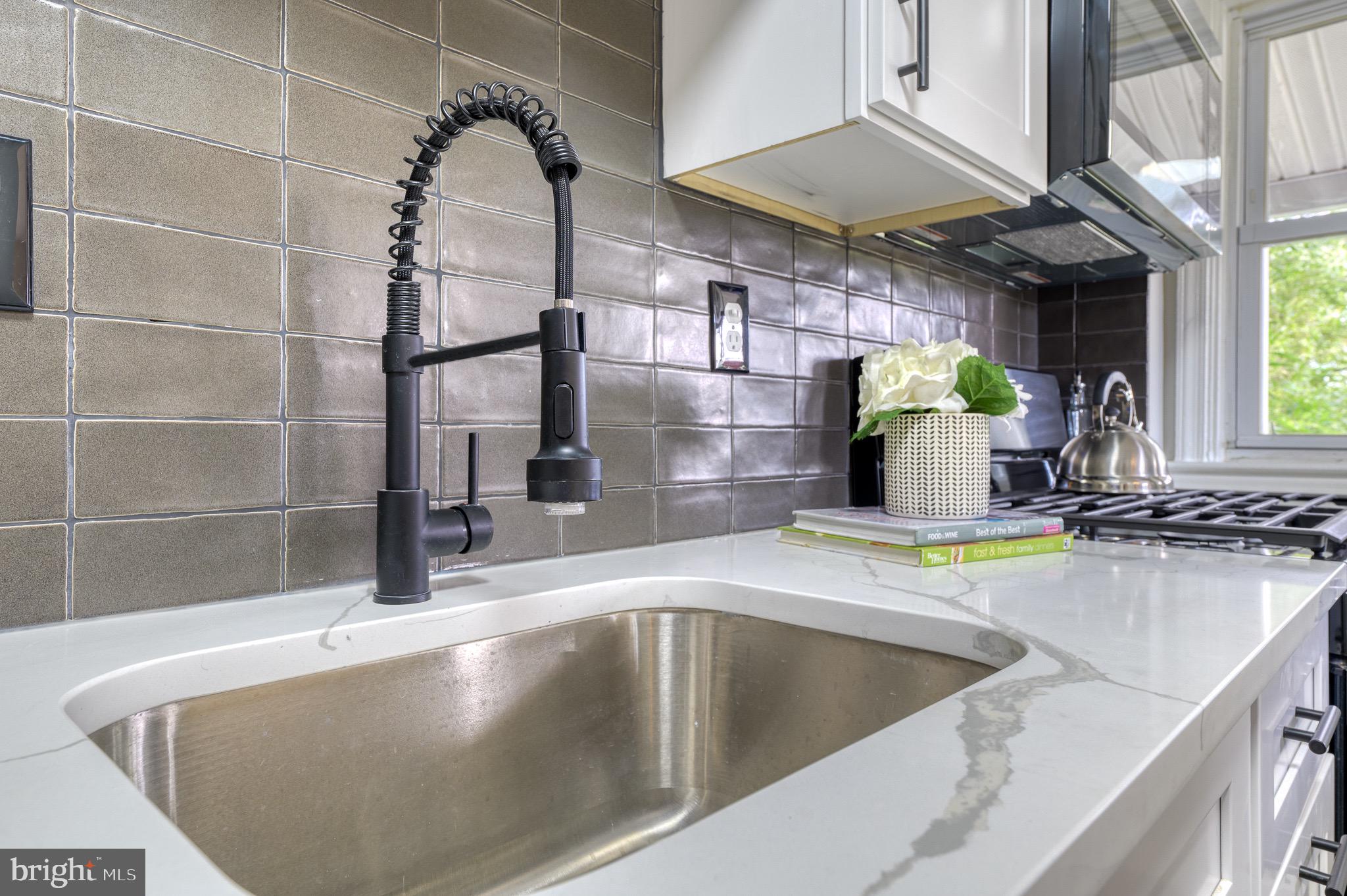 YALE HEIGHTS - Residential