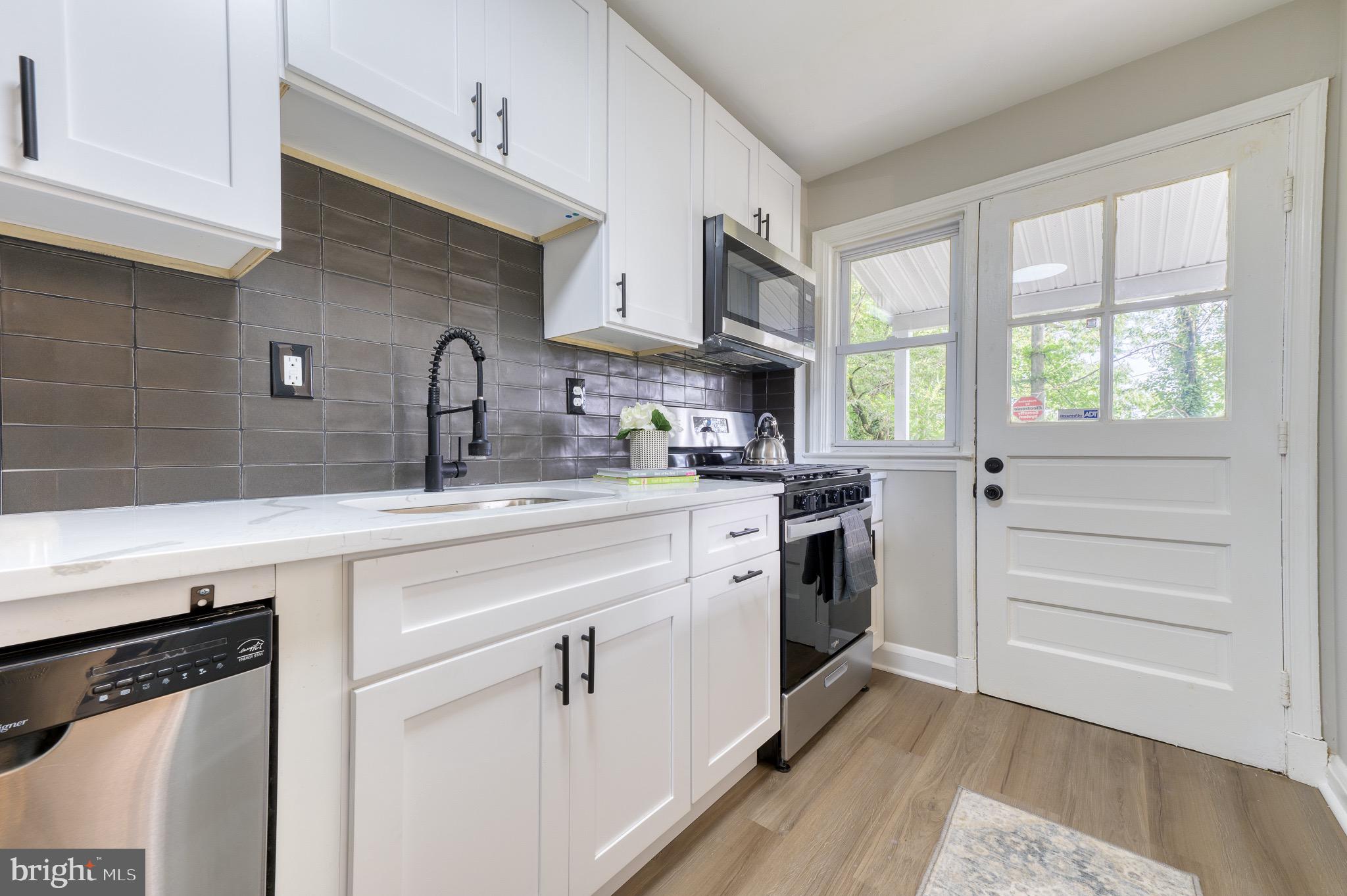 YALE HEIGHTS - Residential