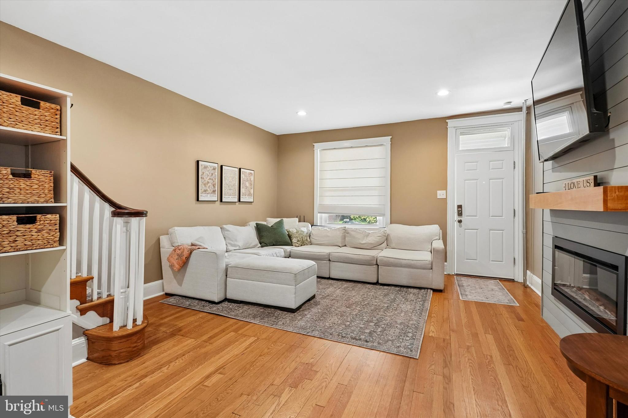 138 W 3RD AVENUE