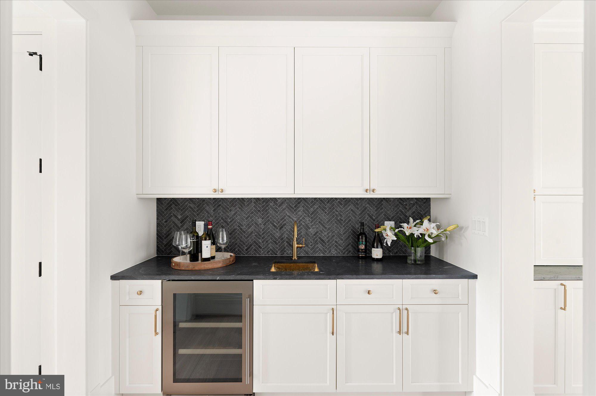 WESTMORE GARDENS - Residential