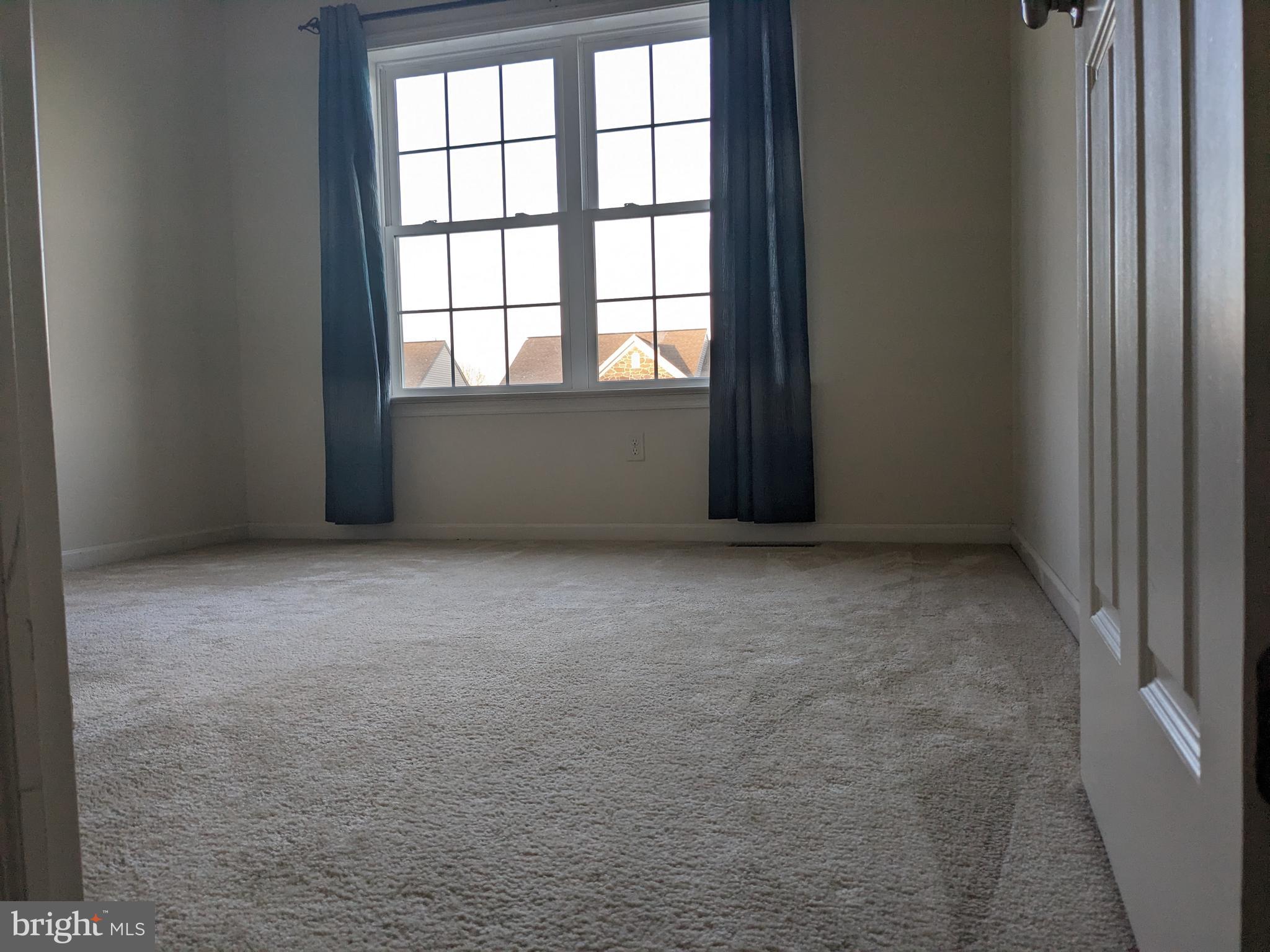 HAMLET SQUARE - Residential Lease