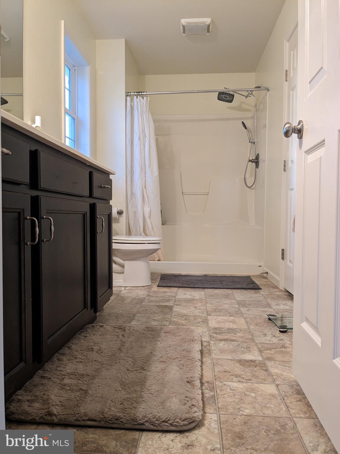 HAMLET SQUARE - Residential Lease