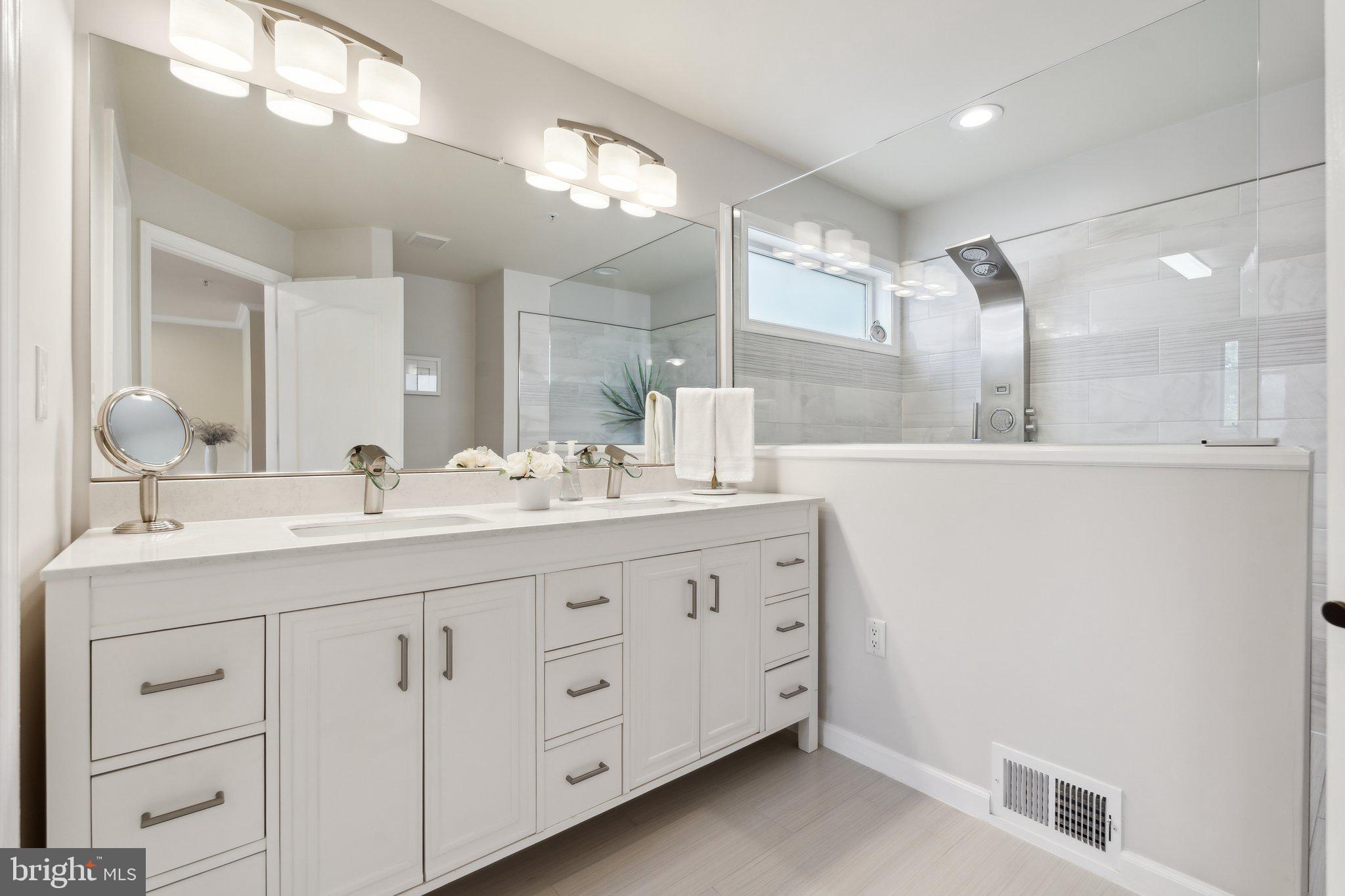 VILLAGE OF CHESAPEAKE HARBOUR - Residential