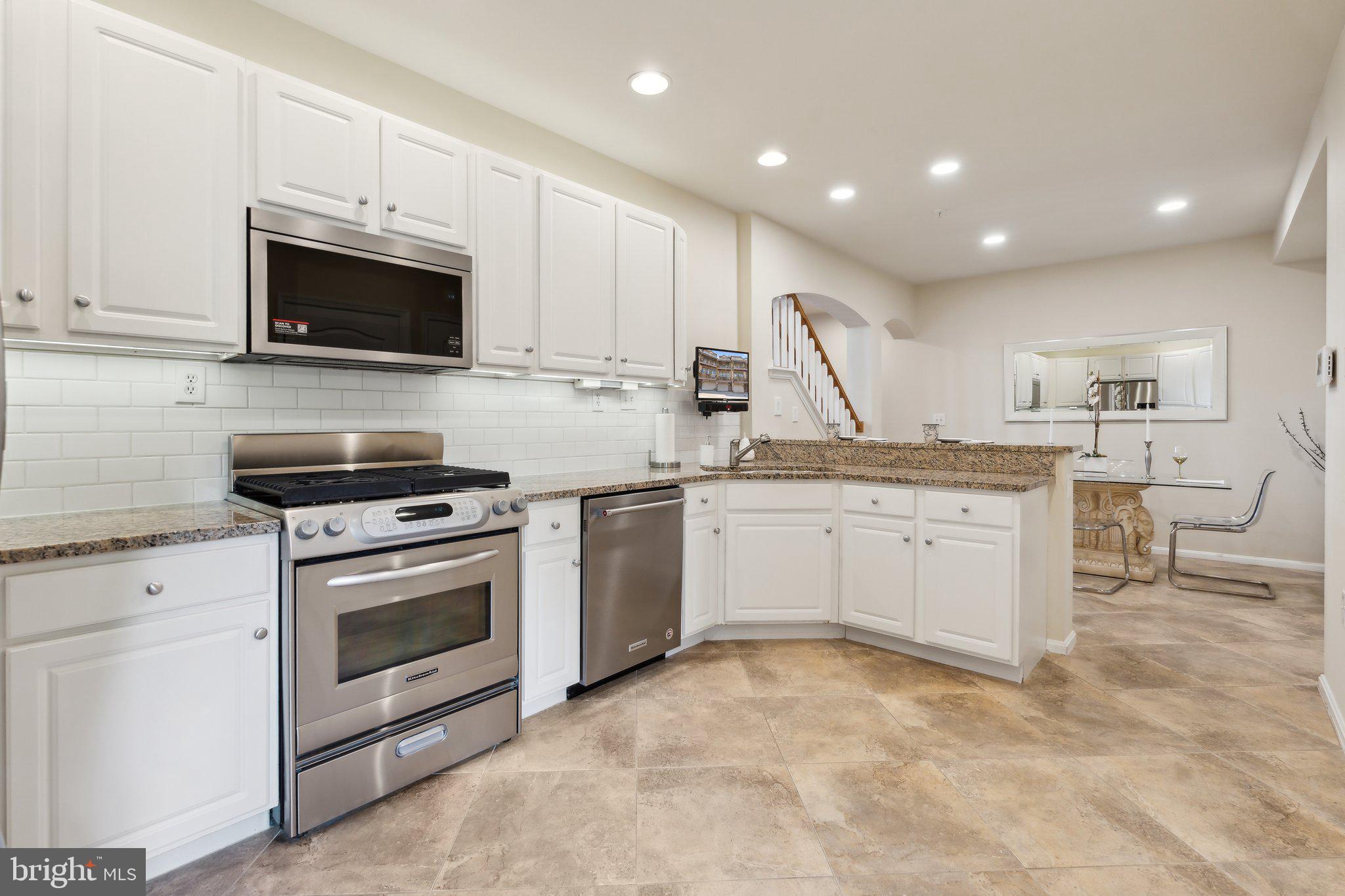 VILLAGE OF CHESAPEAKE HARBOUR - Residential