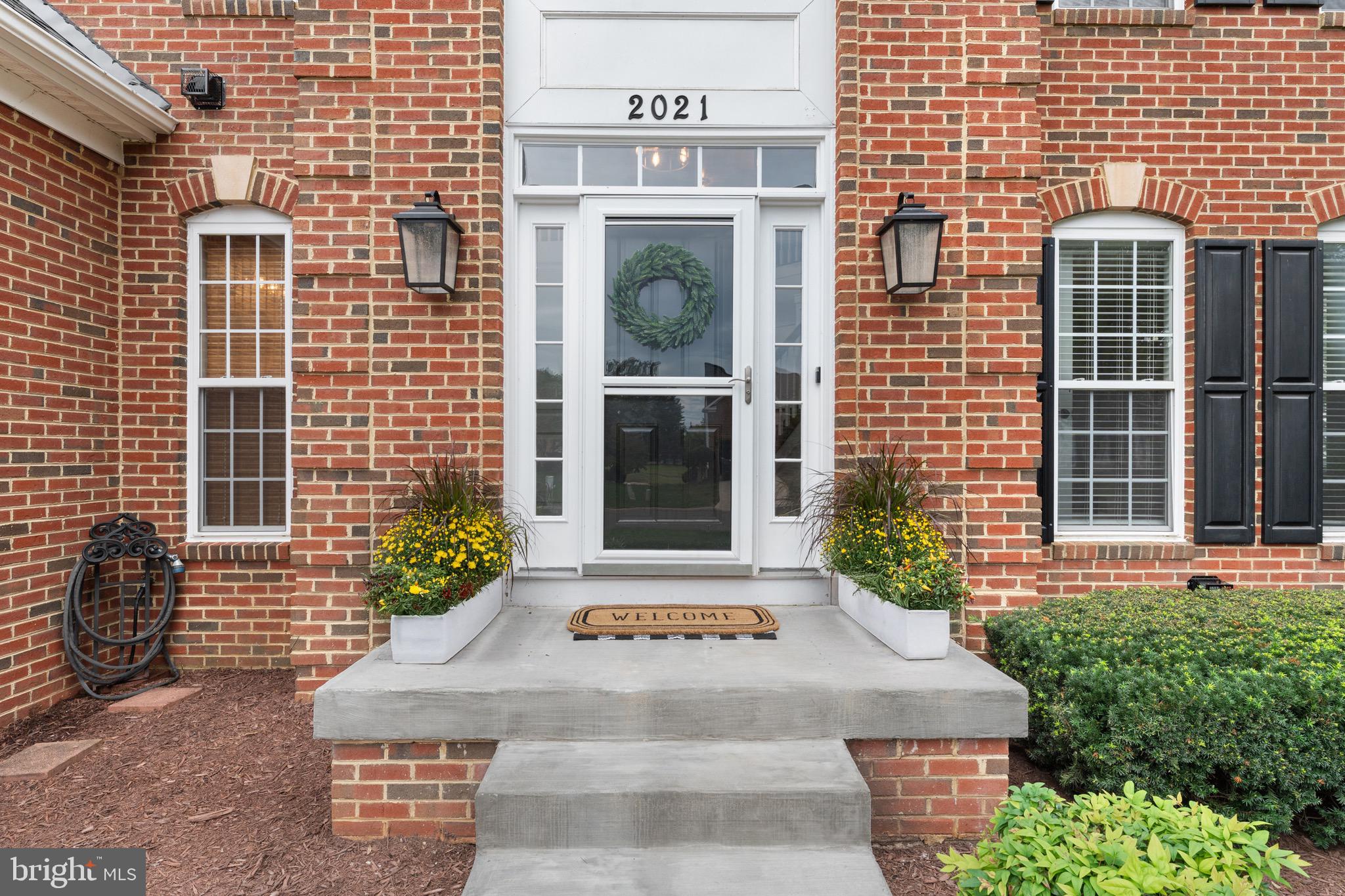 COUNTRY CLUB ESTATES - Residential