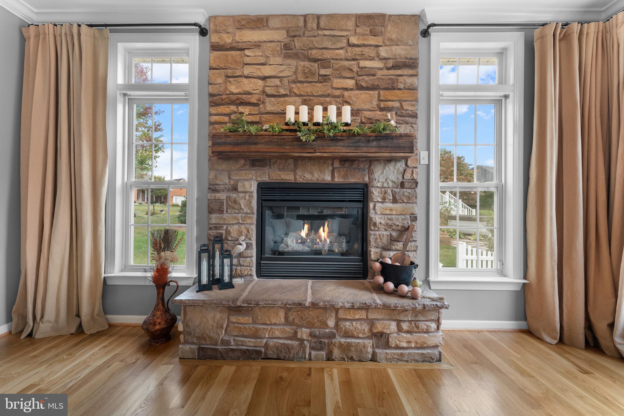 COUNTRY CLUB ESTATES - Residential