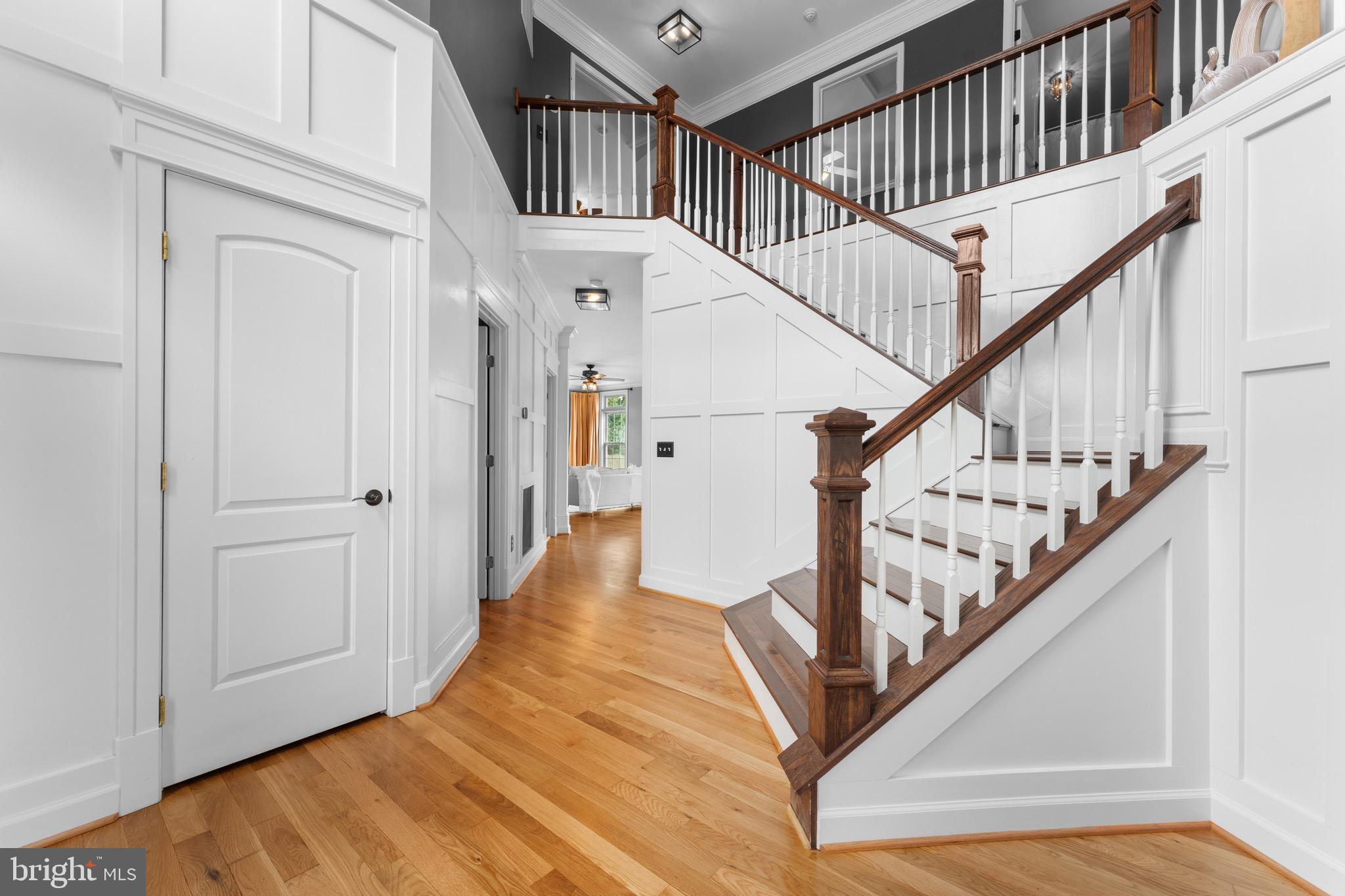 COUNTRY CLUB ESTATES - Residential