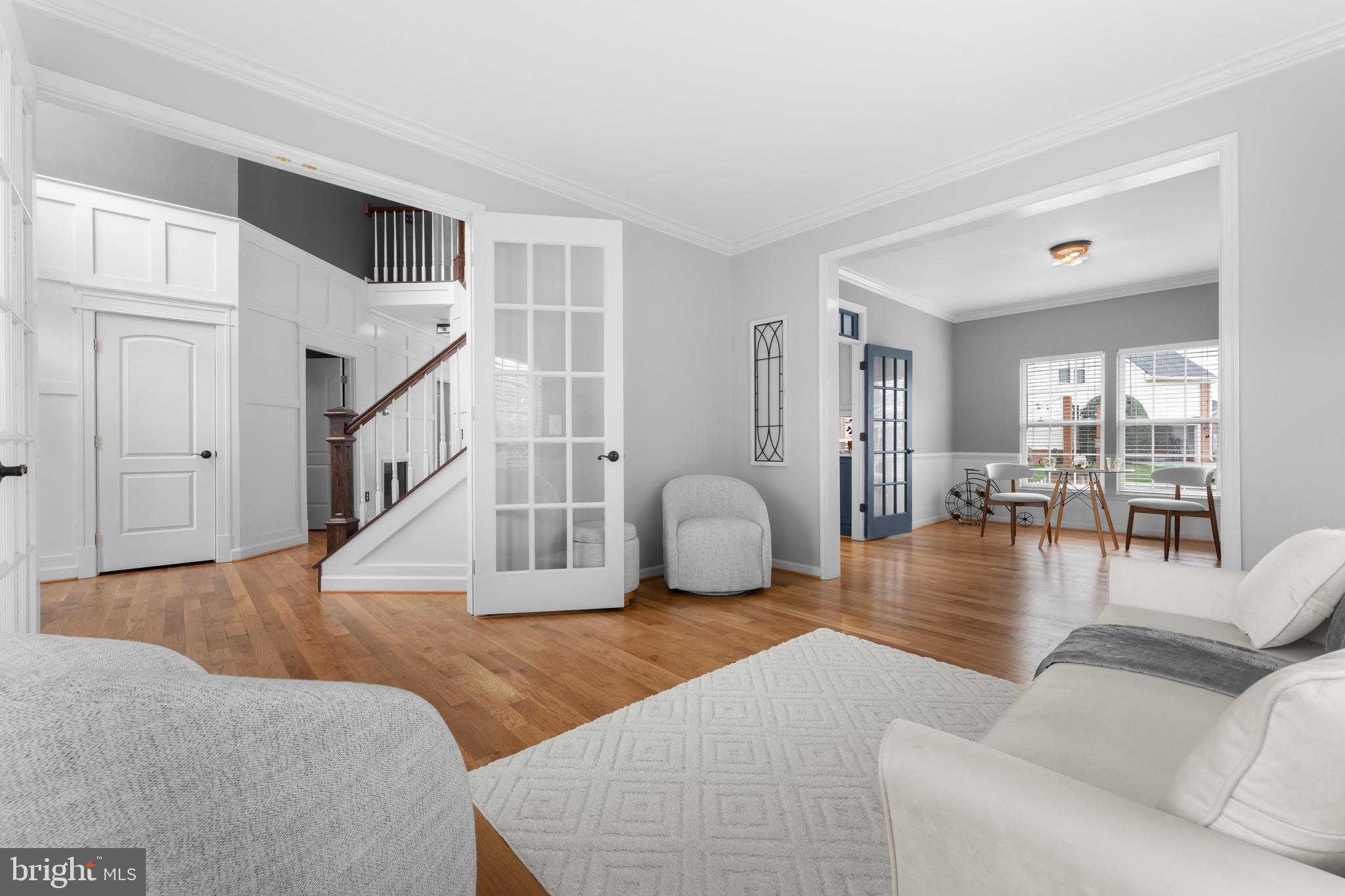 COUNTRY CLUB ESTATES - Residential