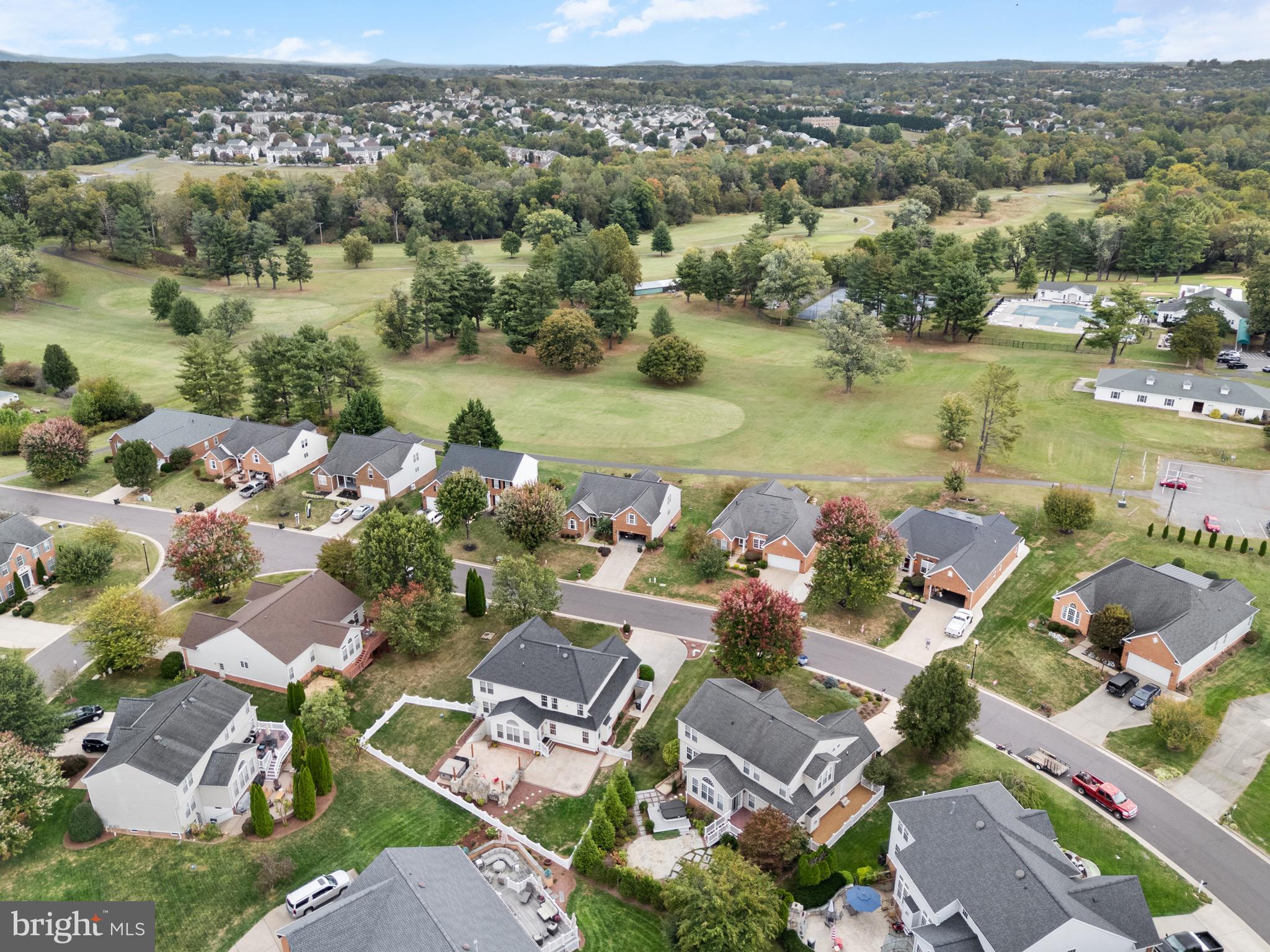 COUNTRY CLUB ESTATES - Residential