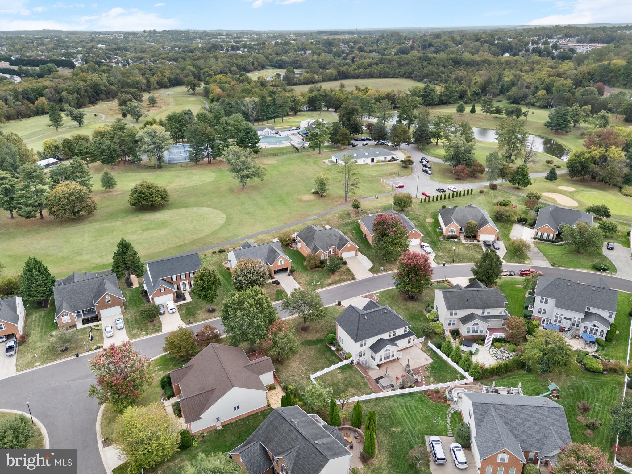 COUNTRY CLUB ESTATES - Residential